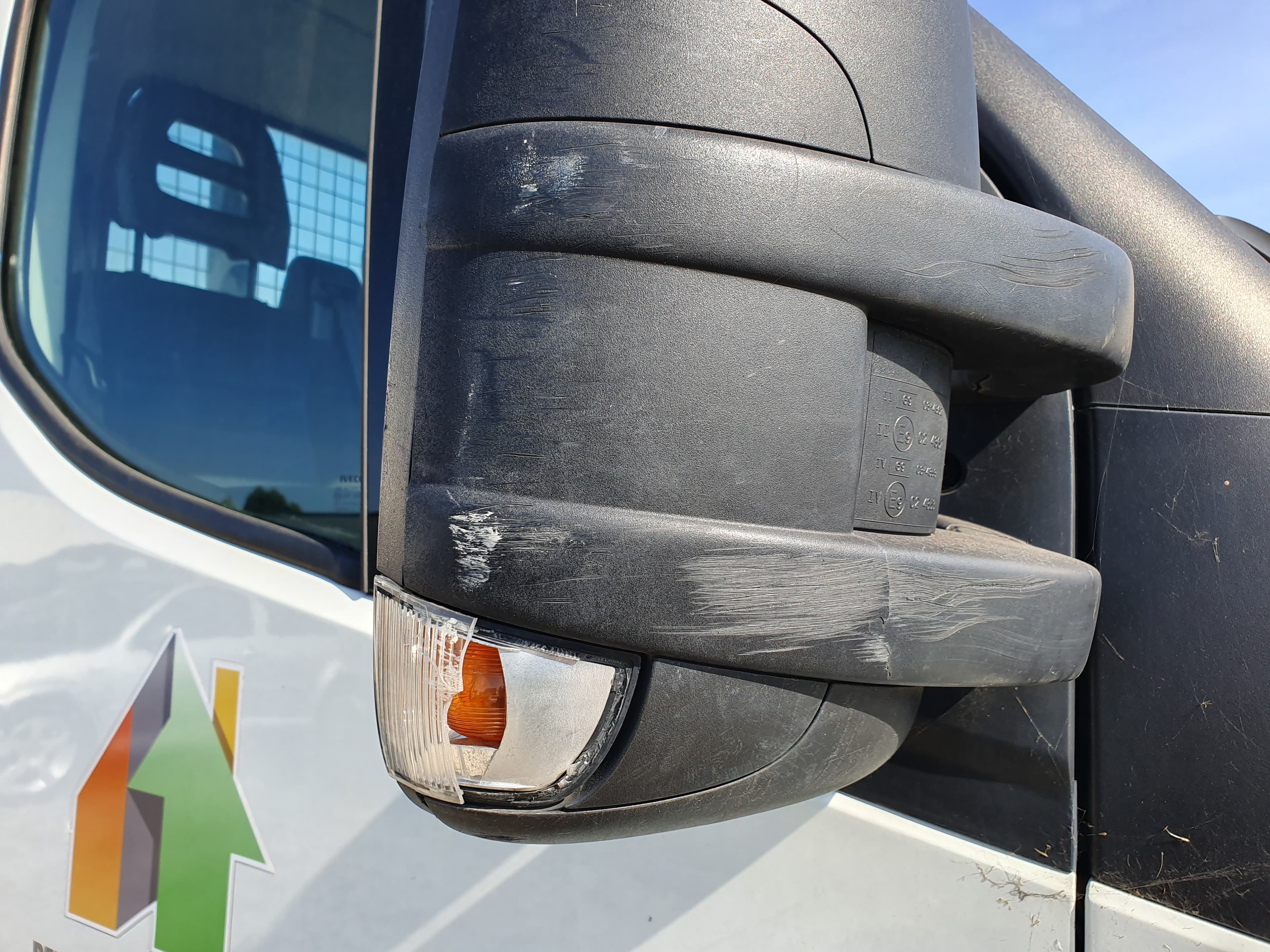 Iveco Daily 35C15 · Basculante · Ano 2017 — image 13