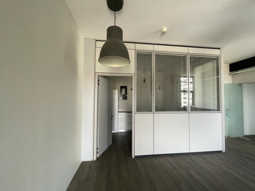 Escritórios + Lugares de Garagem · Porto — imagem 18