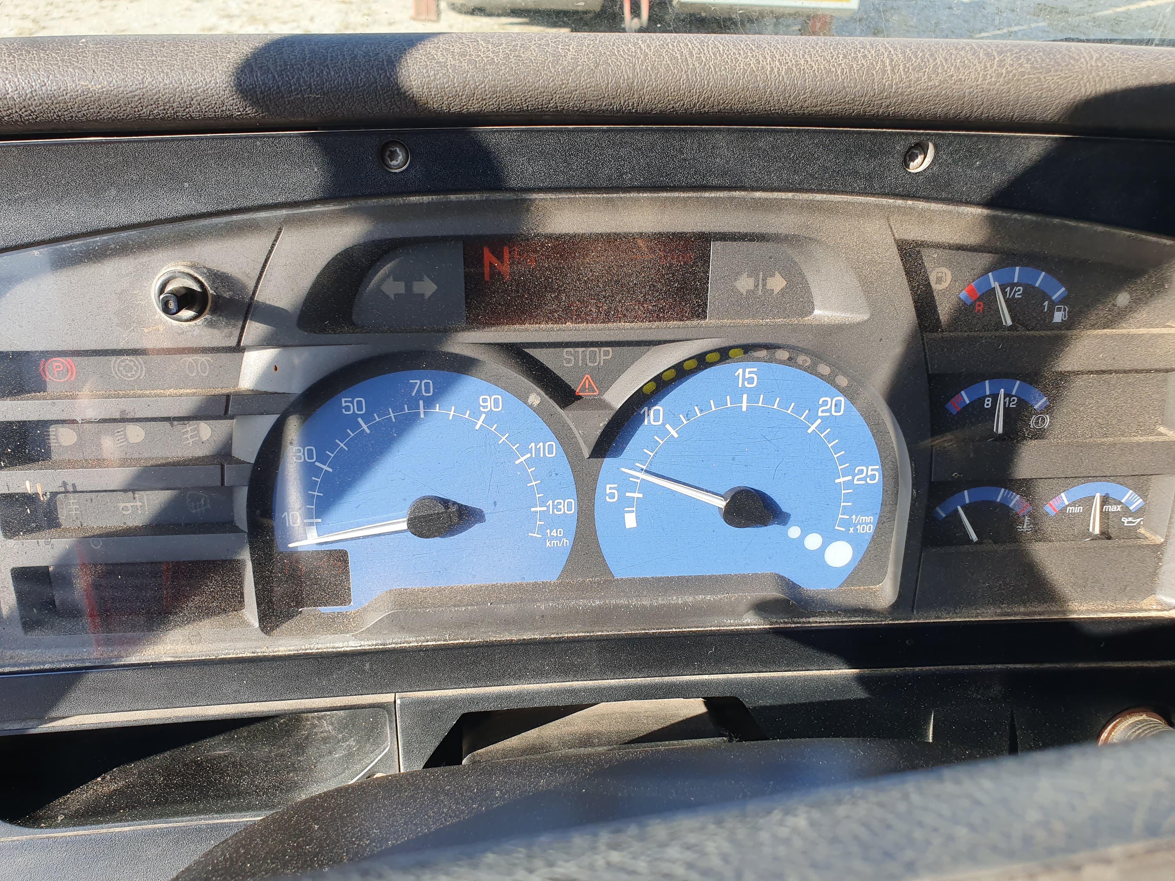 Renault 370 DCI · Basculante · Ano 2003 — imagen 31
