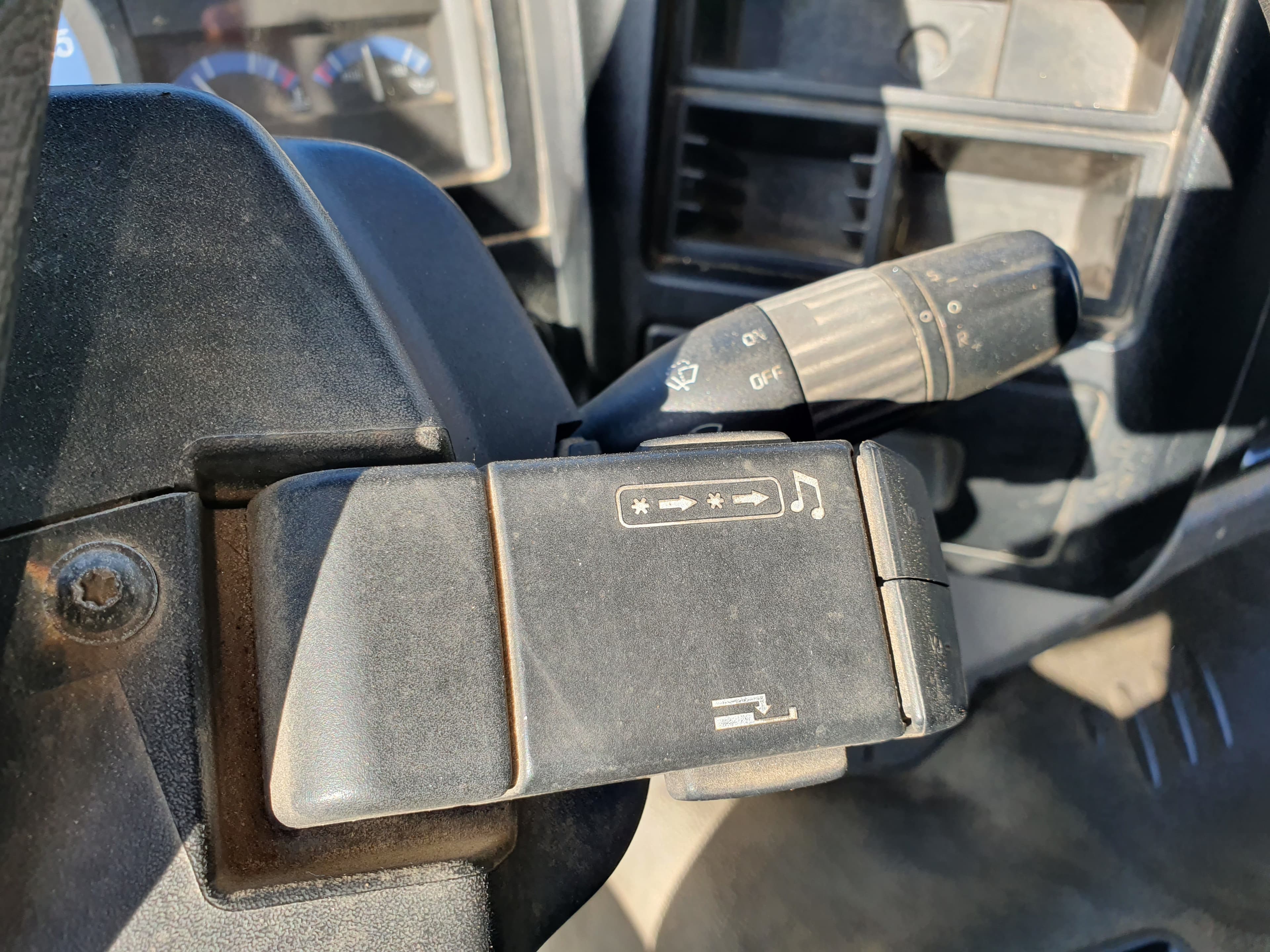 Renault 370 DCI · Basculante · Ano 2003 — imagen 26