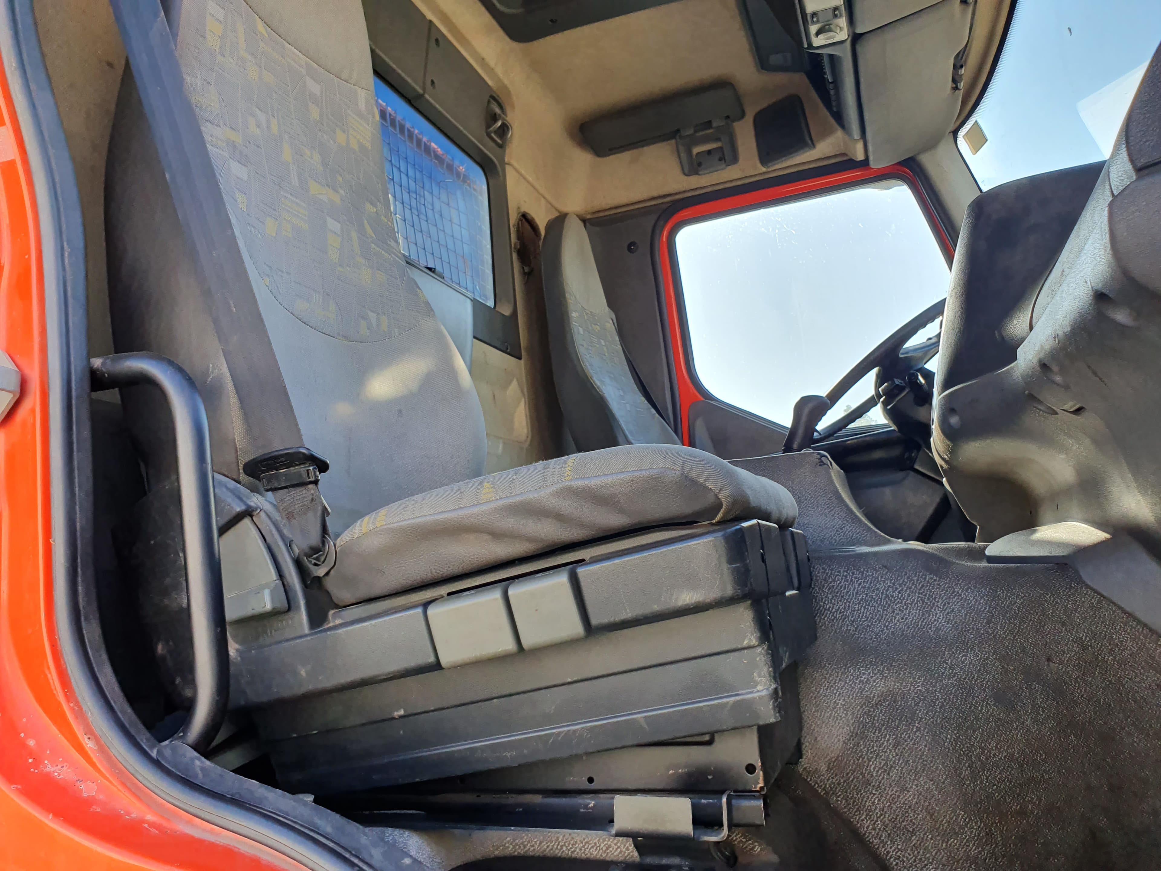 Renault 370 DCI · Basculante · Ano 2003 — imagen 30