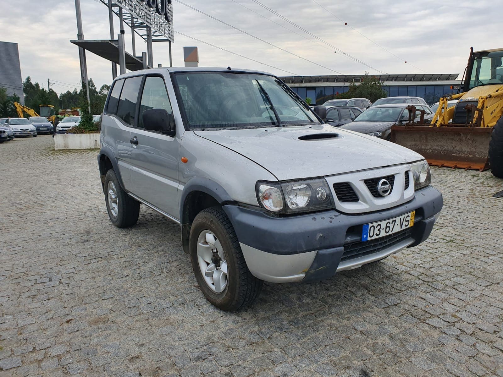 Nissan Terrano · Ano 2003 — imagem 1