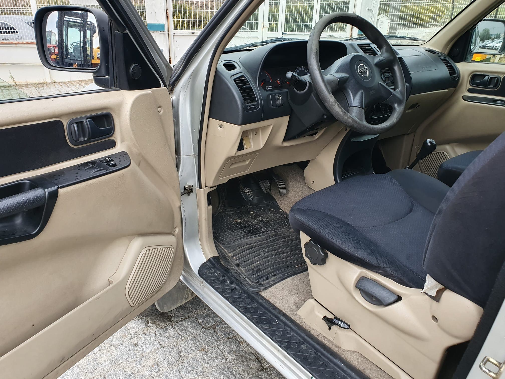 Nissan Terrano · Ano 2003 — imagem 15