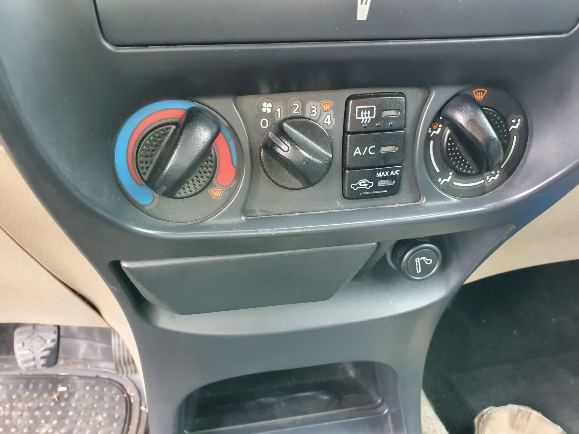 Nissan Terrano · Ano 2003 — imagem 21
