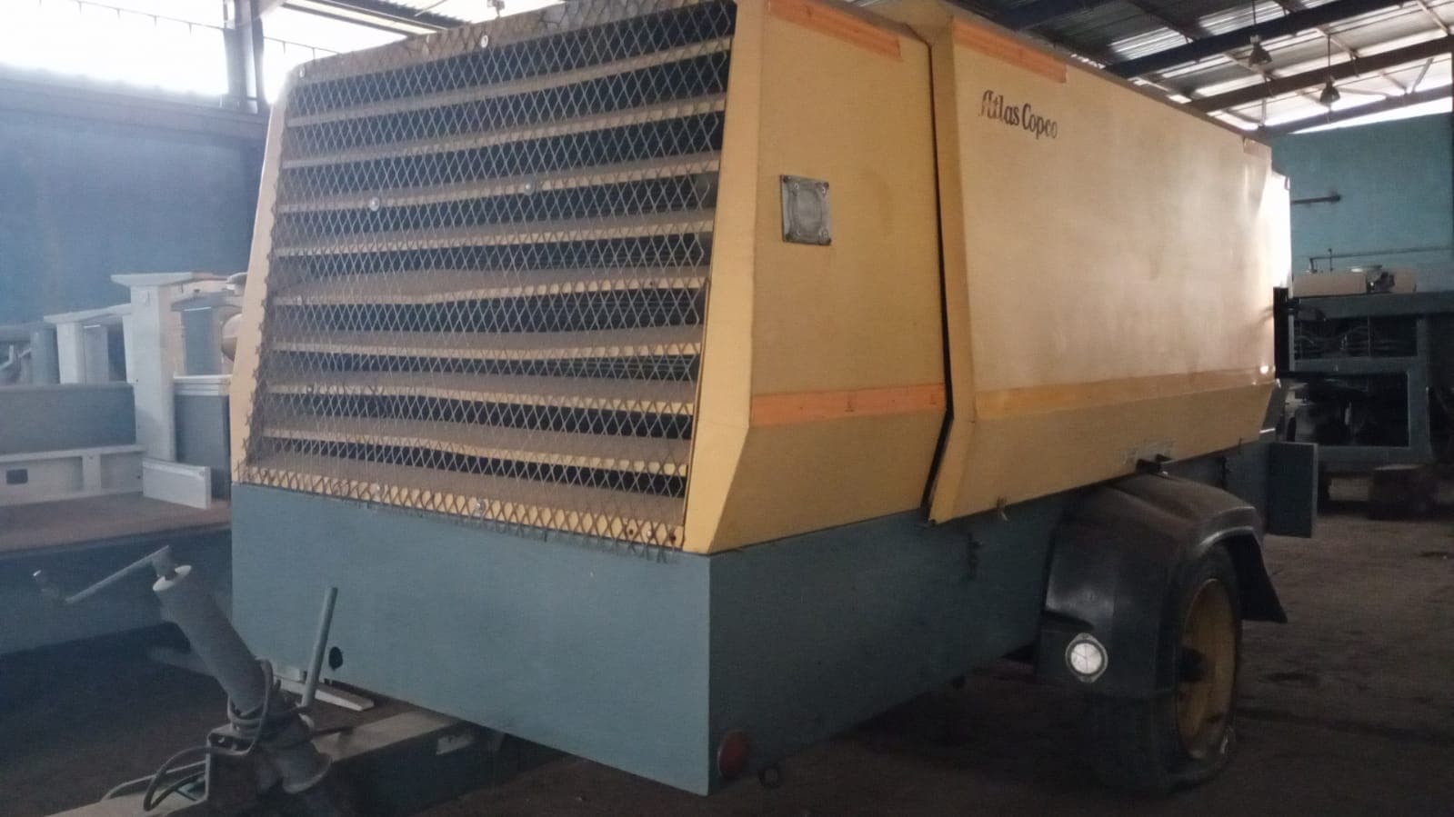 Compressor Atlas Copco · Ano 2007 — imagem 4