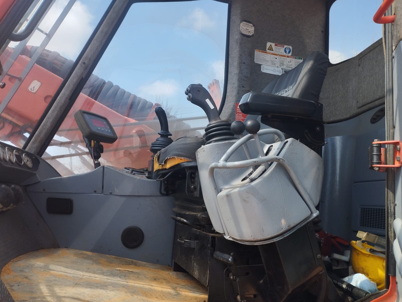 Driller Sandvik DP1500i — image 14