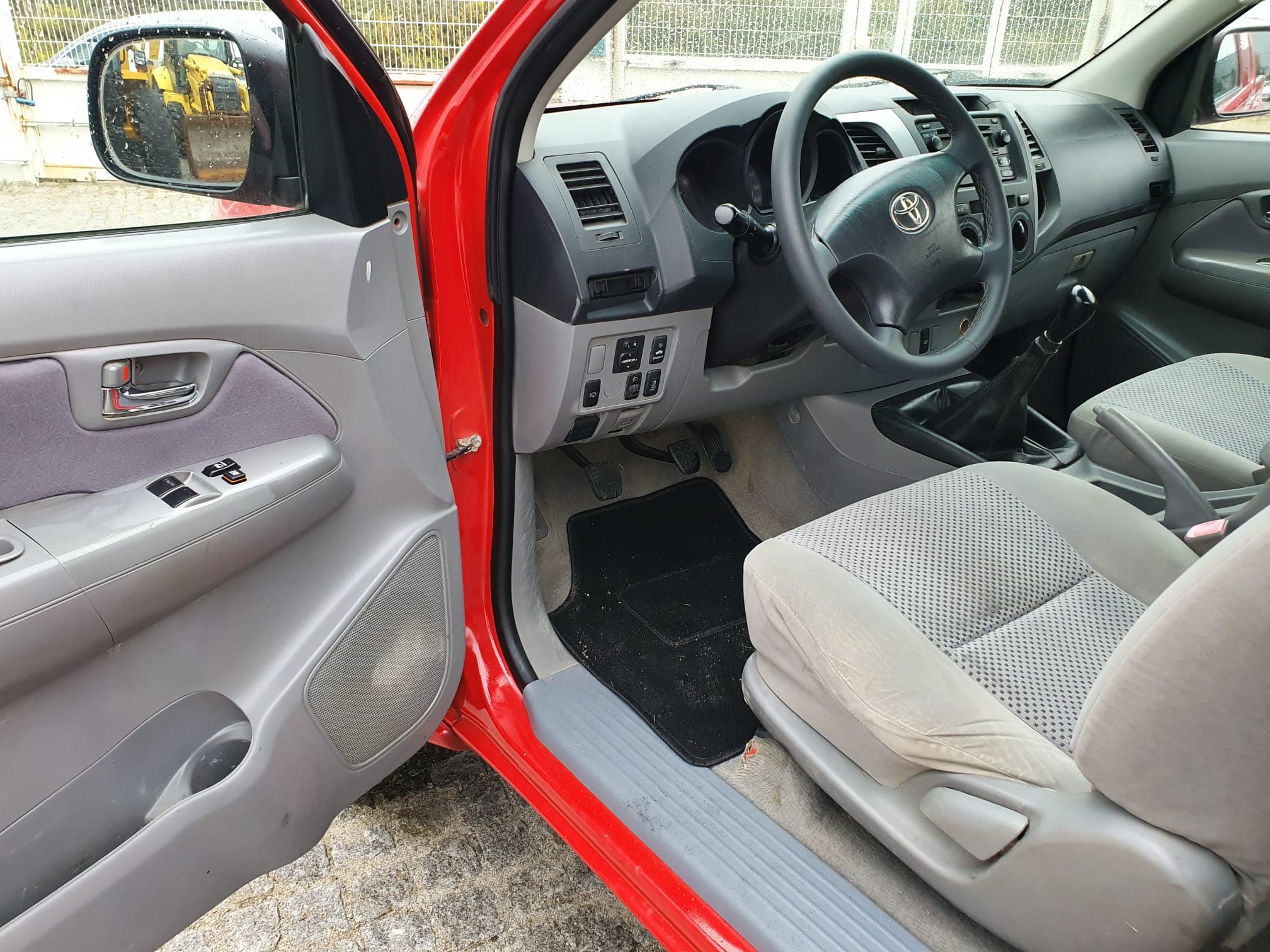 Toyota Hilux D-4D · Ano 2009 — imagem 24