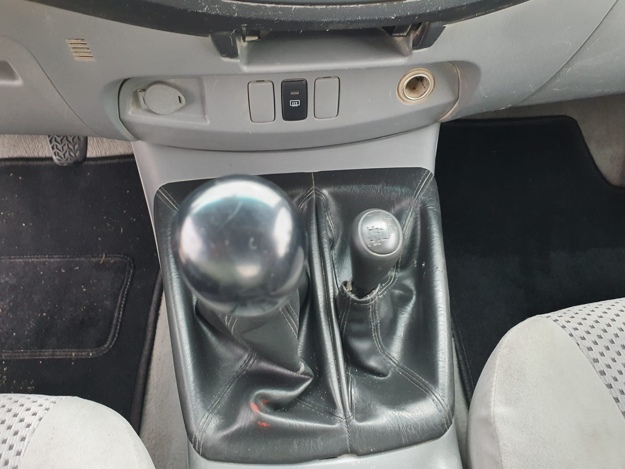 Toyota Hilux D-4D · Ano 2009 — imagem 21