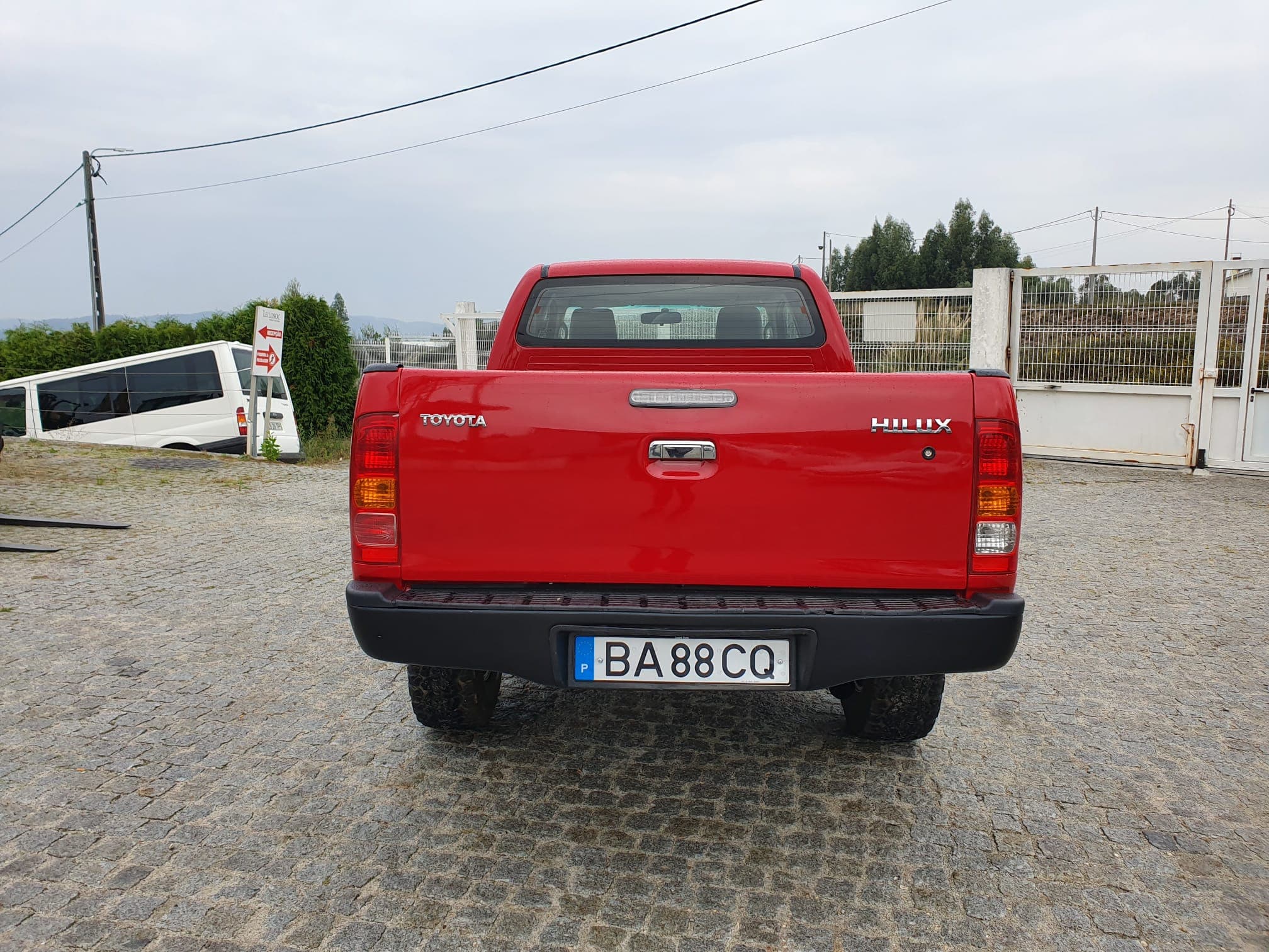 Toyota Hilux D-4D · Ano 2009 — imagem 5
