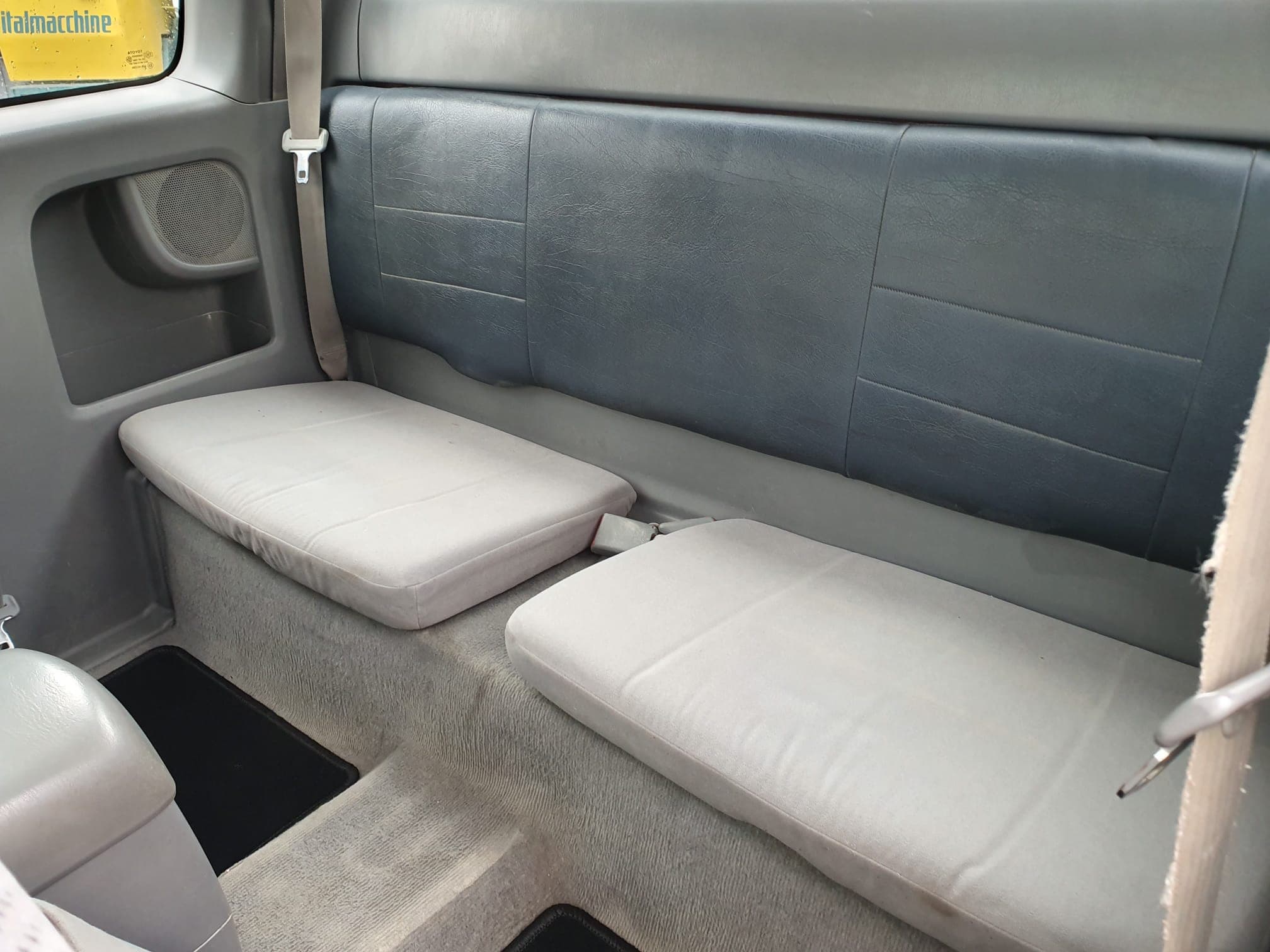 Toyota Hilux D-4D · Ano 2009 — imagem 16