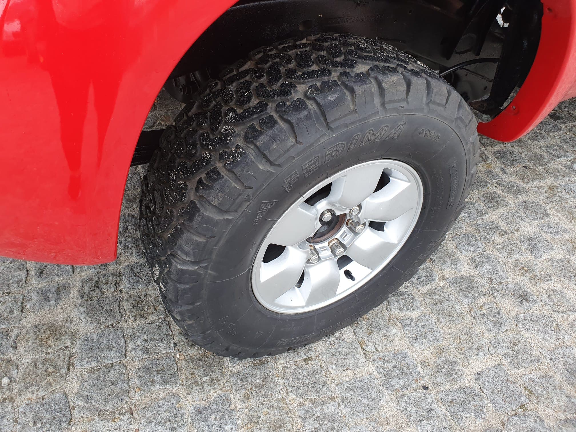 Toyota Hilux D-4D · Ano 2009 — imagem 14