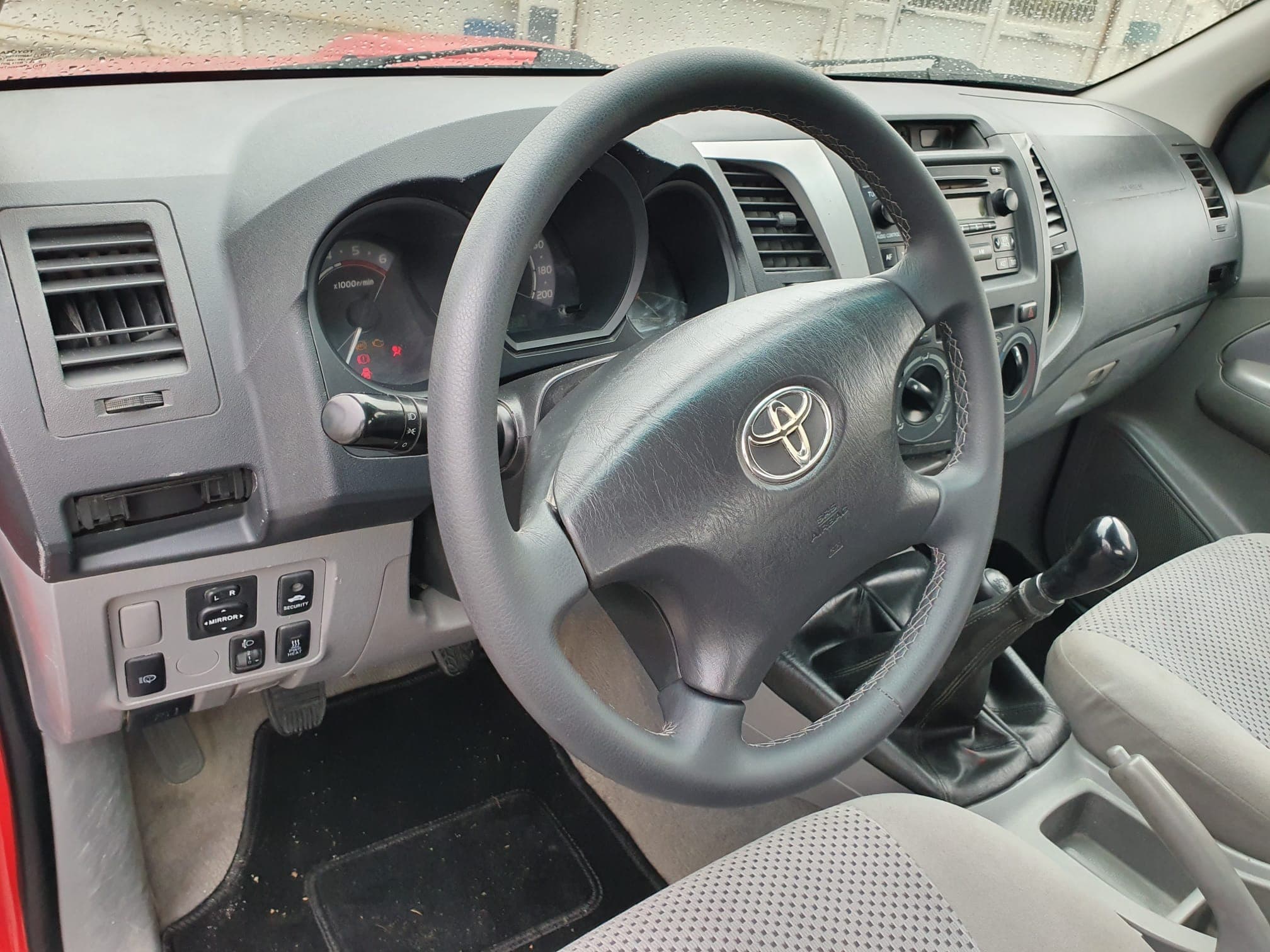 Toyota Hilux D-4D · Ano 2009 — imagem 17