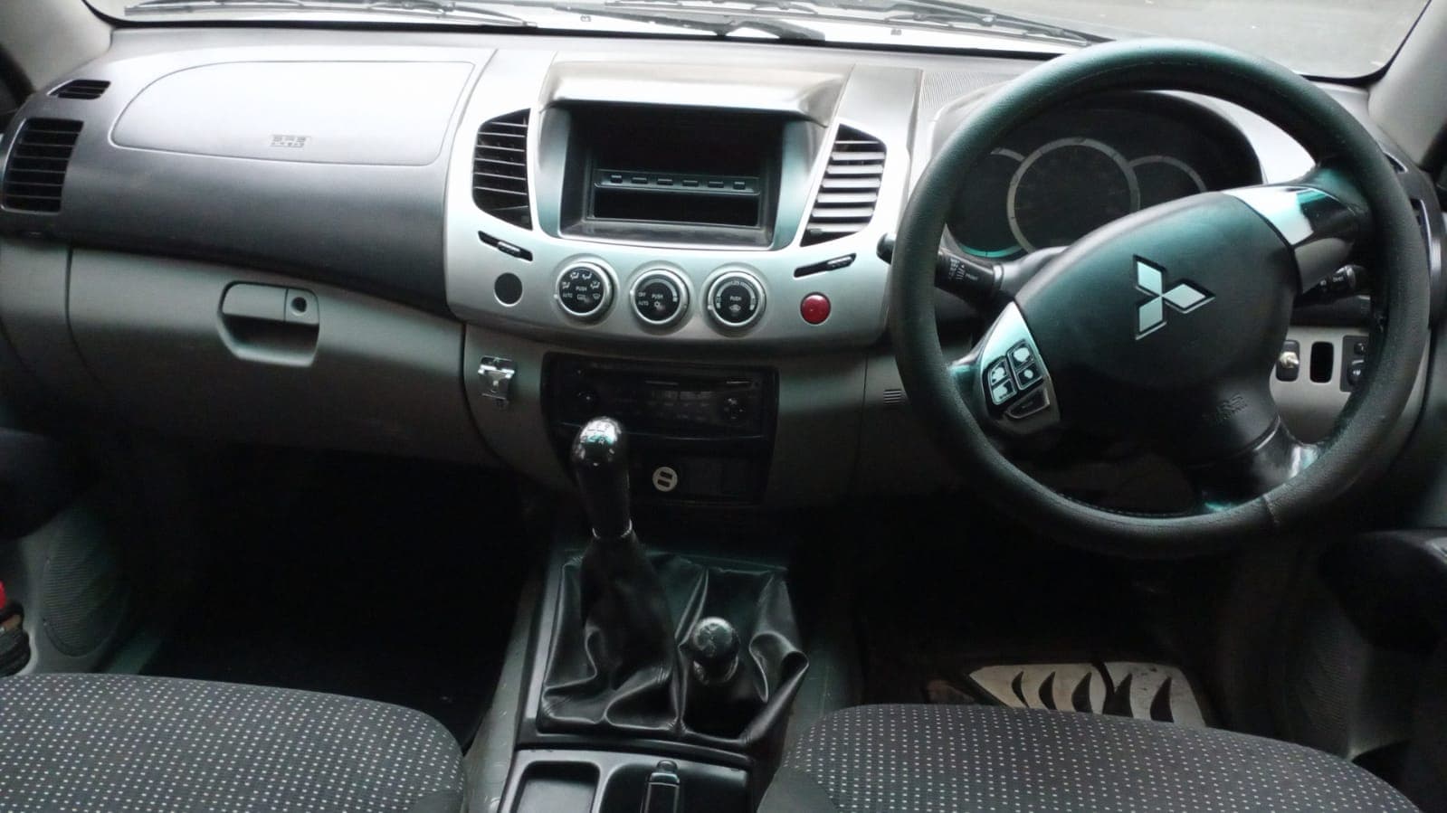Mitsubishi L200 — imagem 12