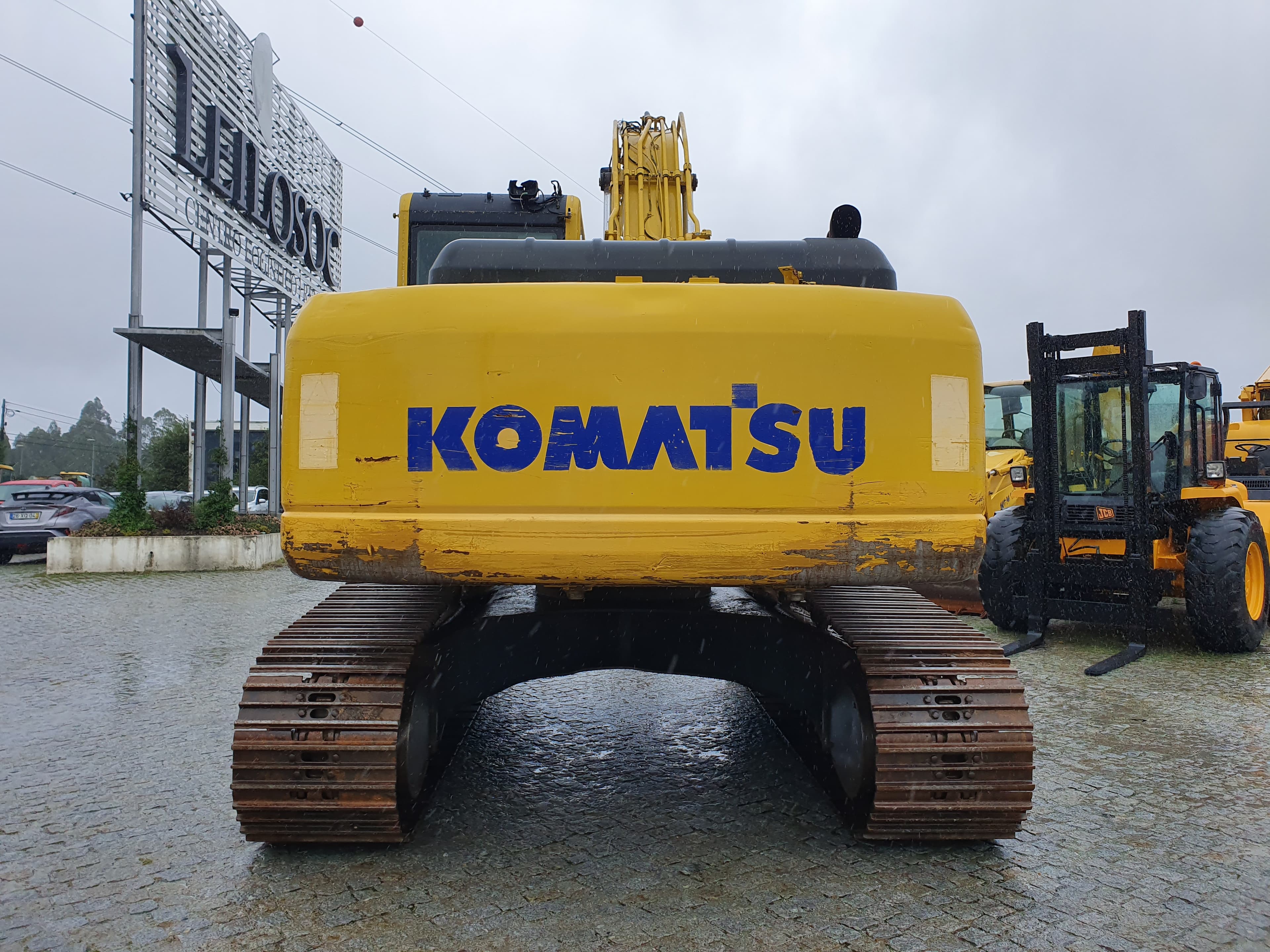 Giratória Komatsu PC210 LC-8 · Ano 2006 — imagem 5