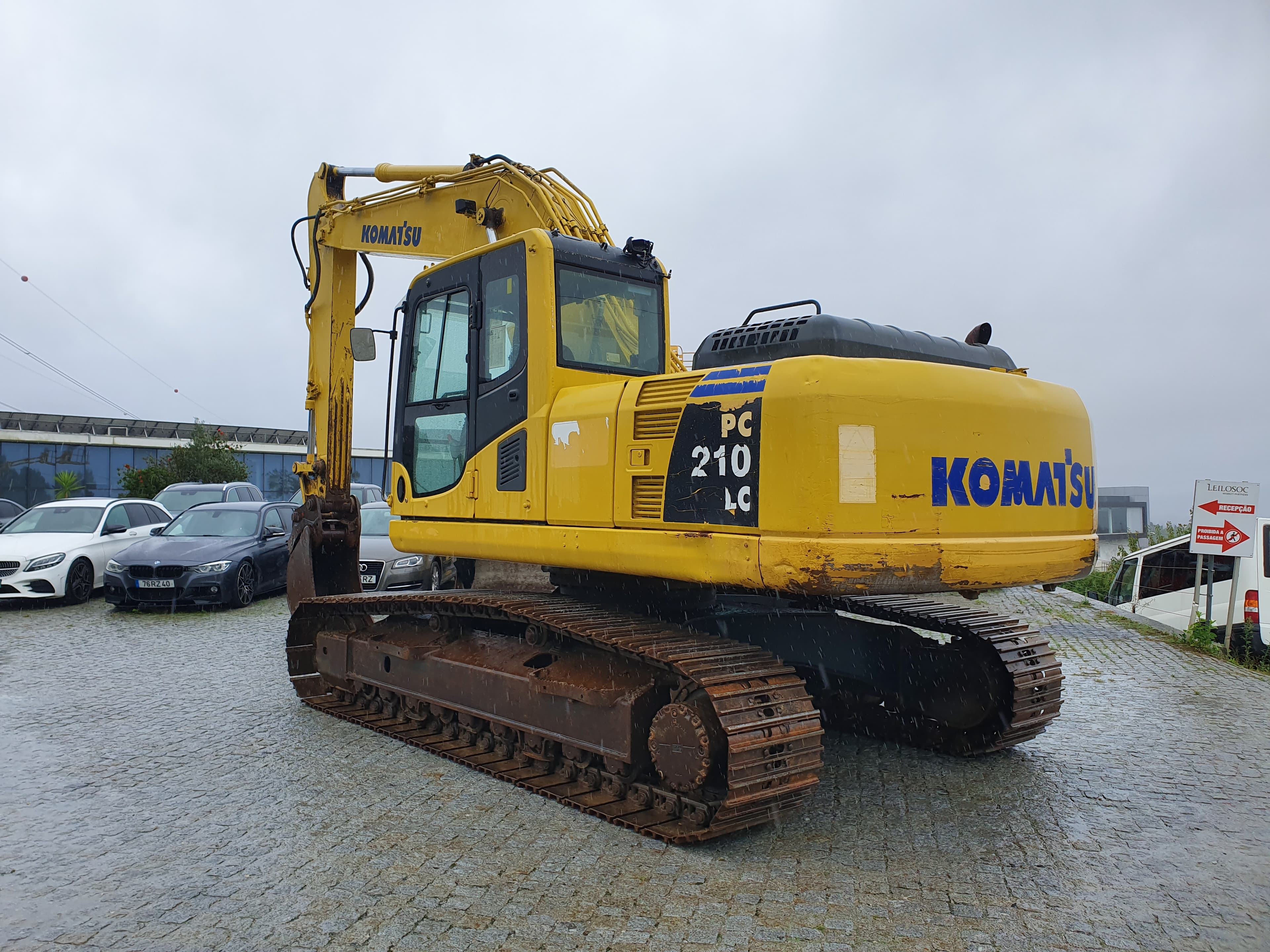 Giratória Komatsu PC210 LC-8 · Ano 2006 — imagem 4