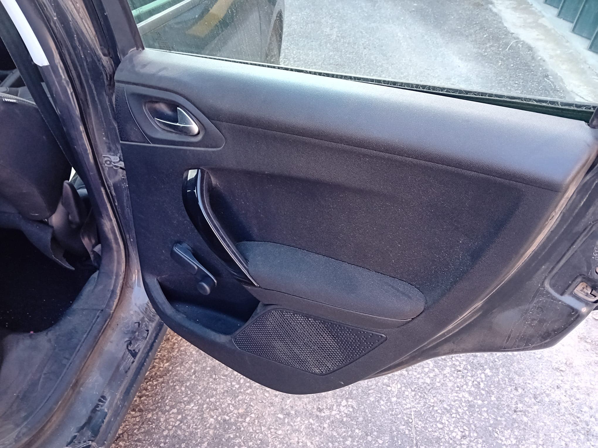 Peugeot 208 · Ano 2012 — imagen 24