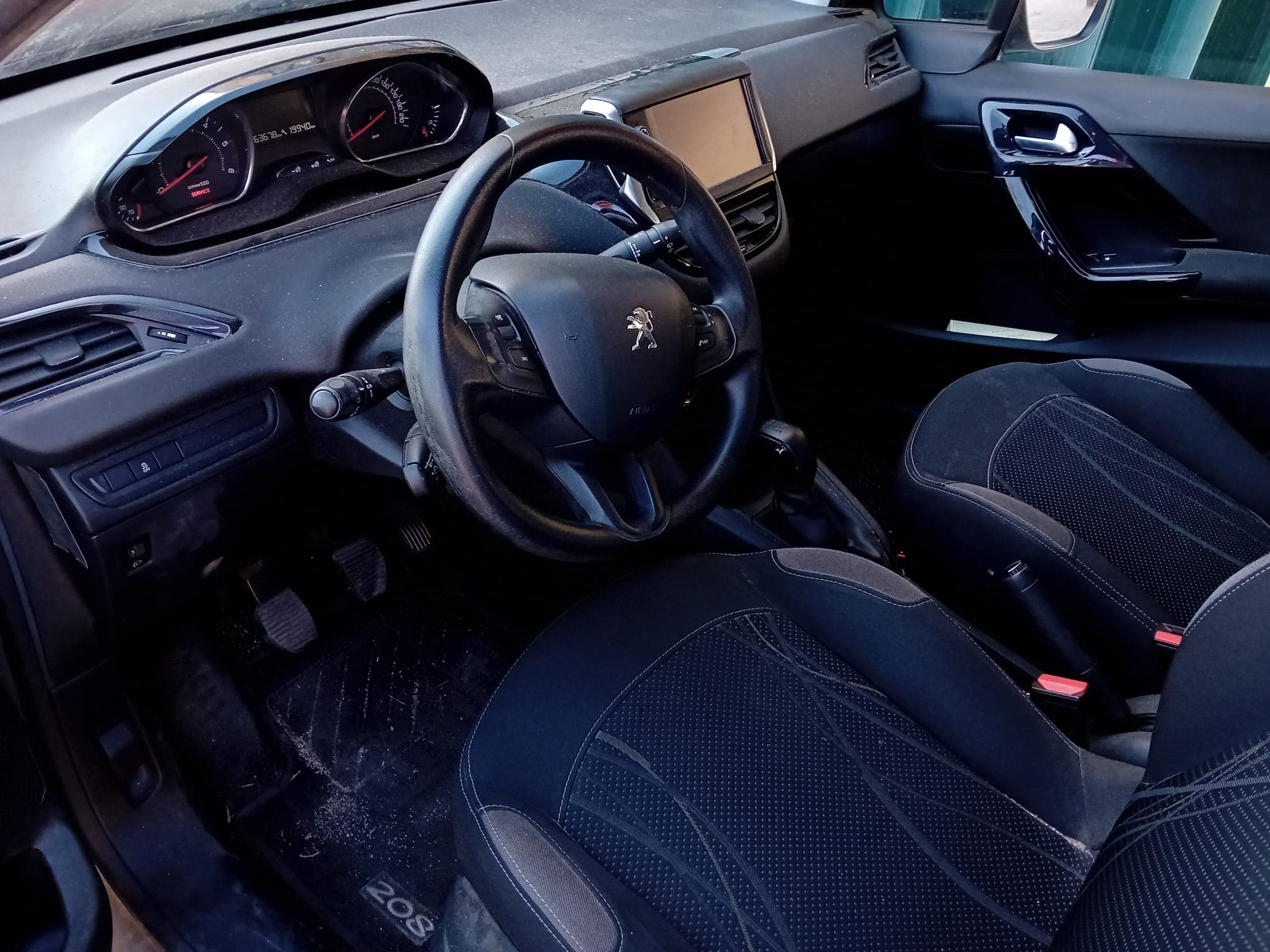 Peugeot 208 · Ano 2012 — imagen 27