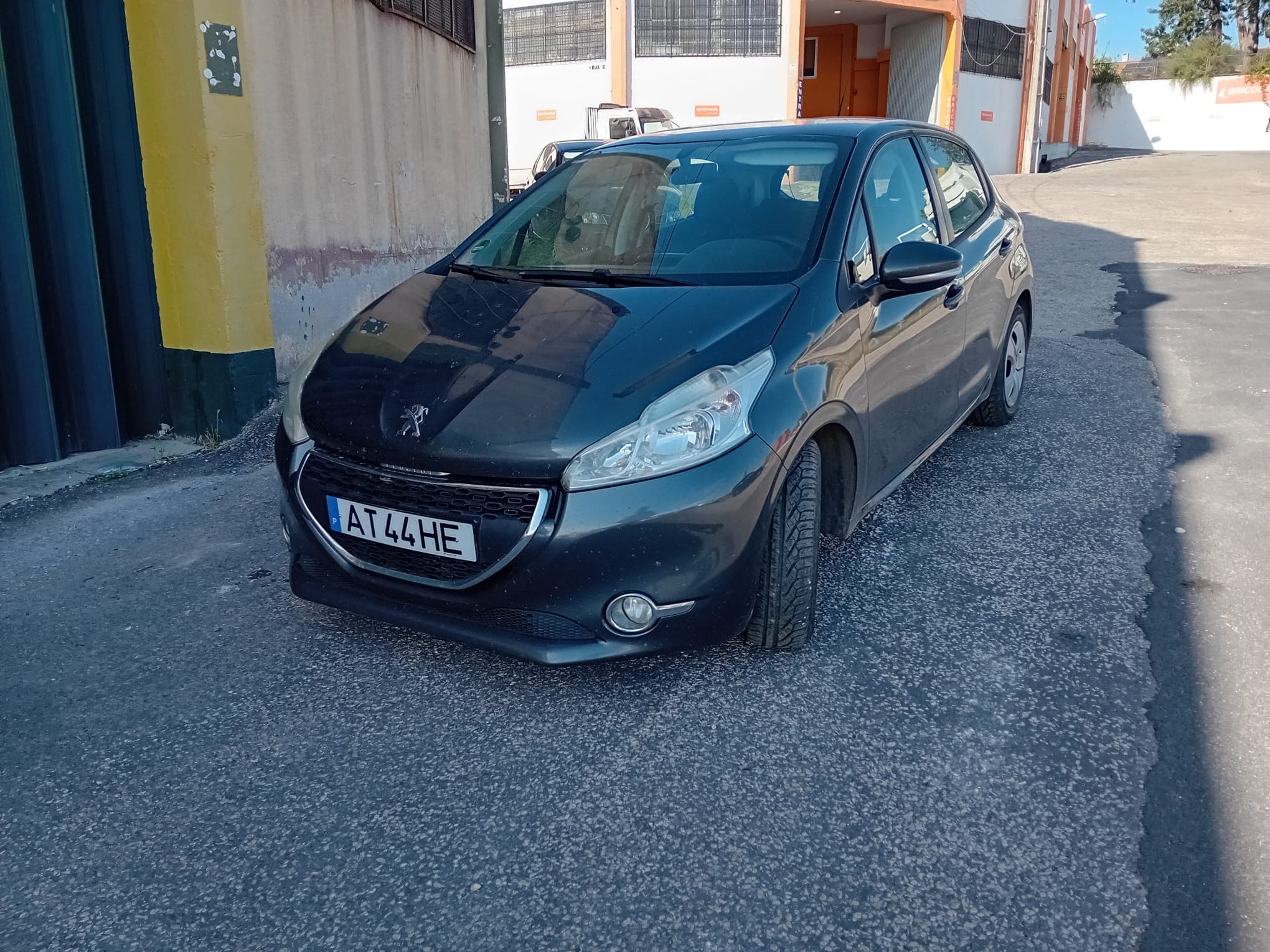 Peugeot 208 · Ano 2012 — imagen 2