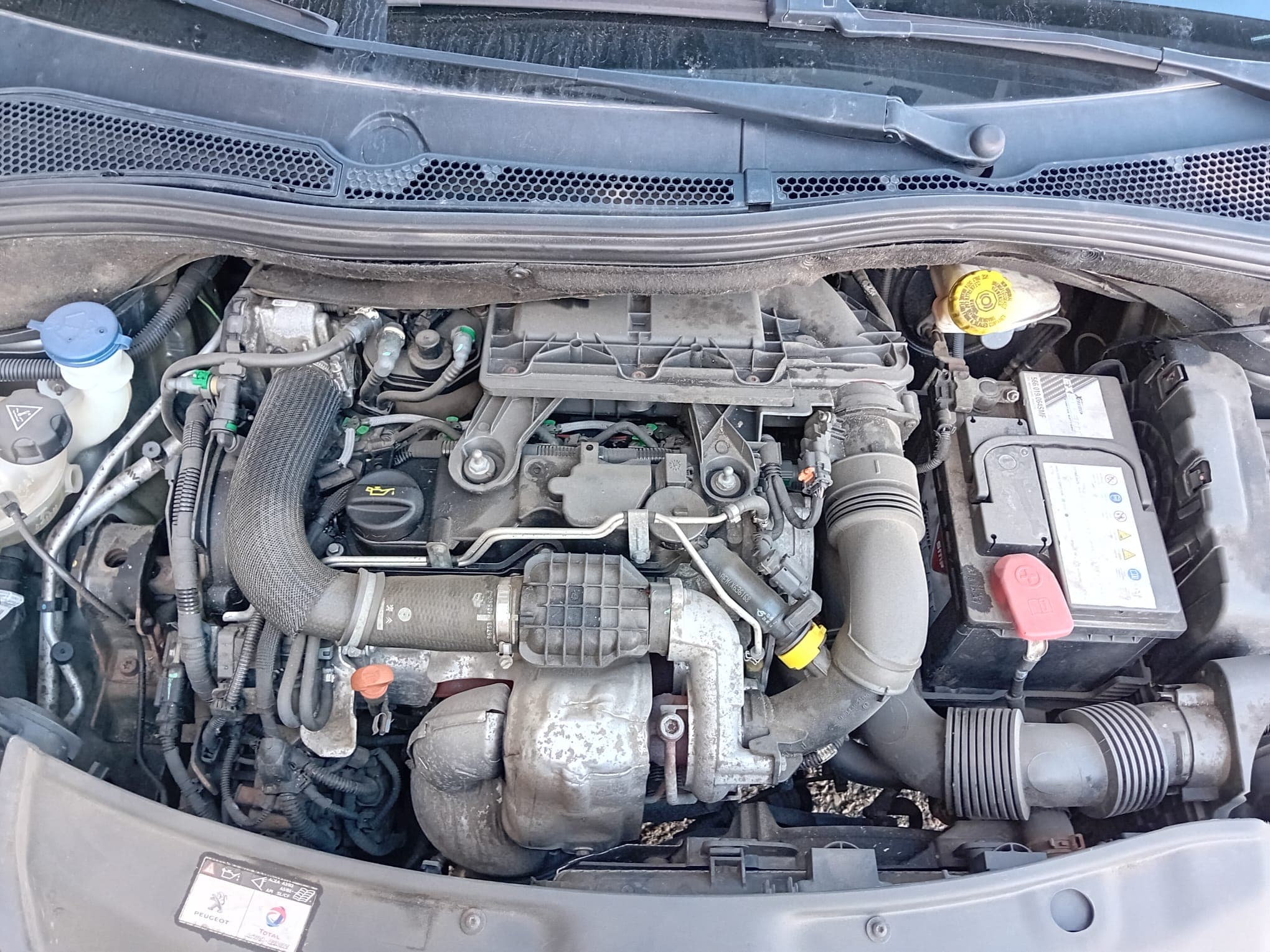 Peugeot 208 · Ano 2012 — imagen 10