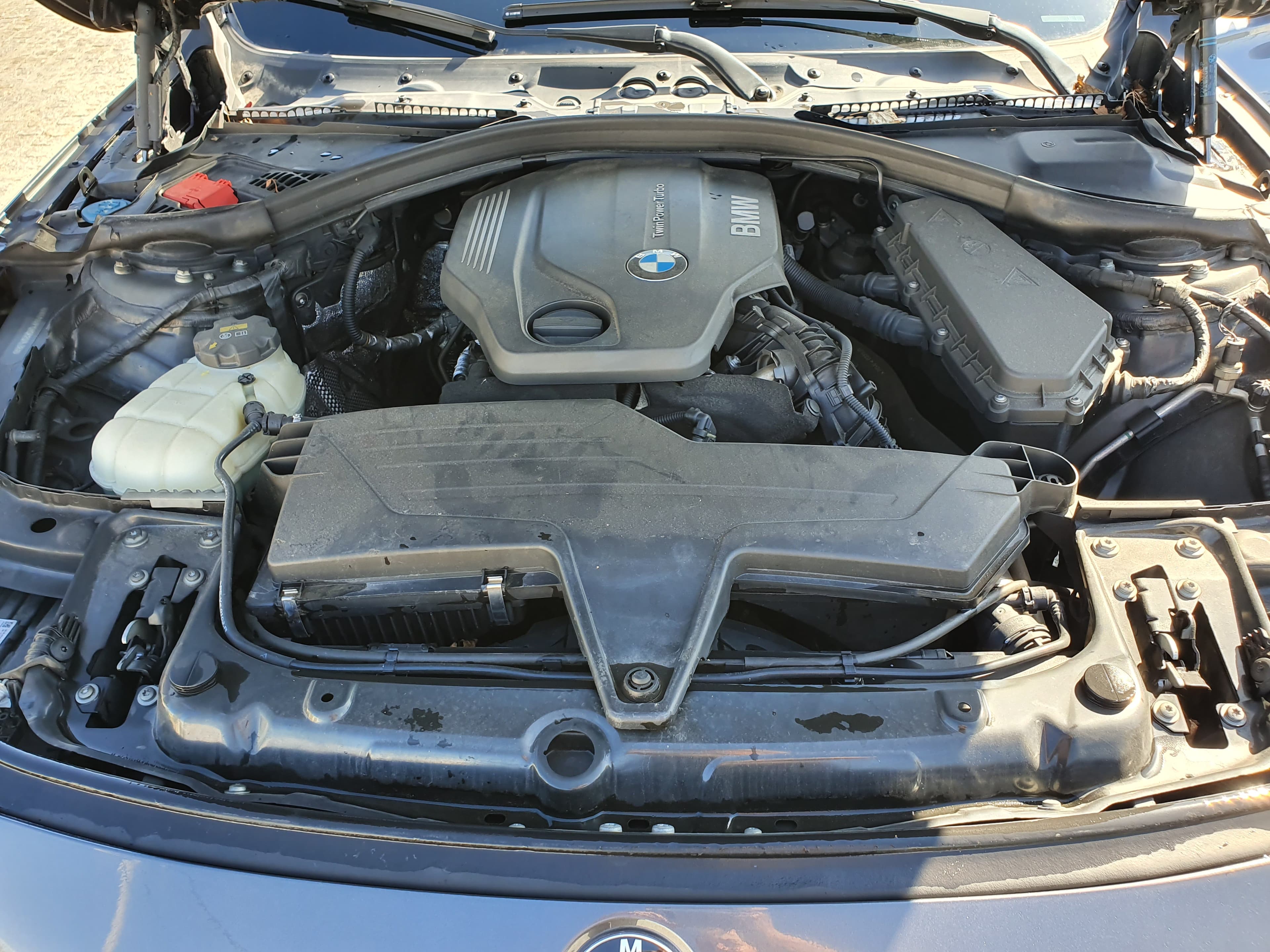 BMW 318 D · Ano 2016 — imagen 7