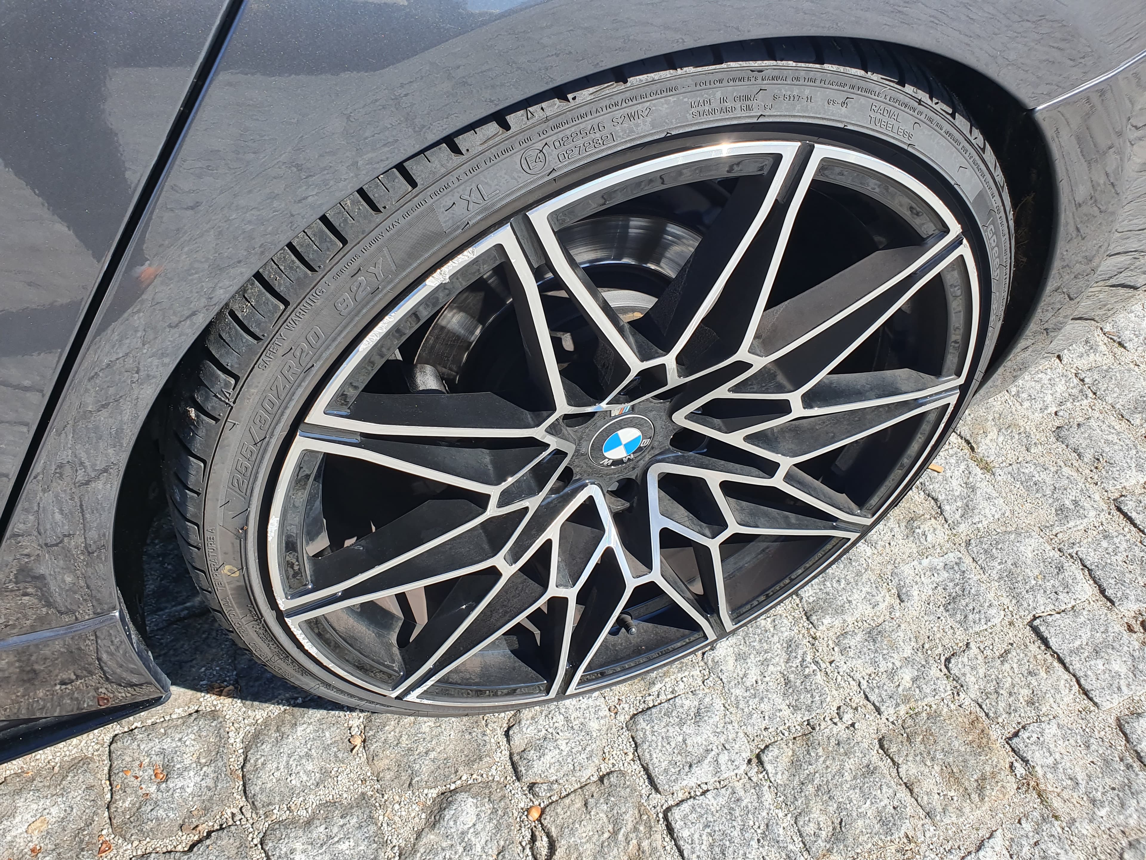 BMW 318 D · Ano 2016 — imagen 9