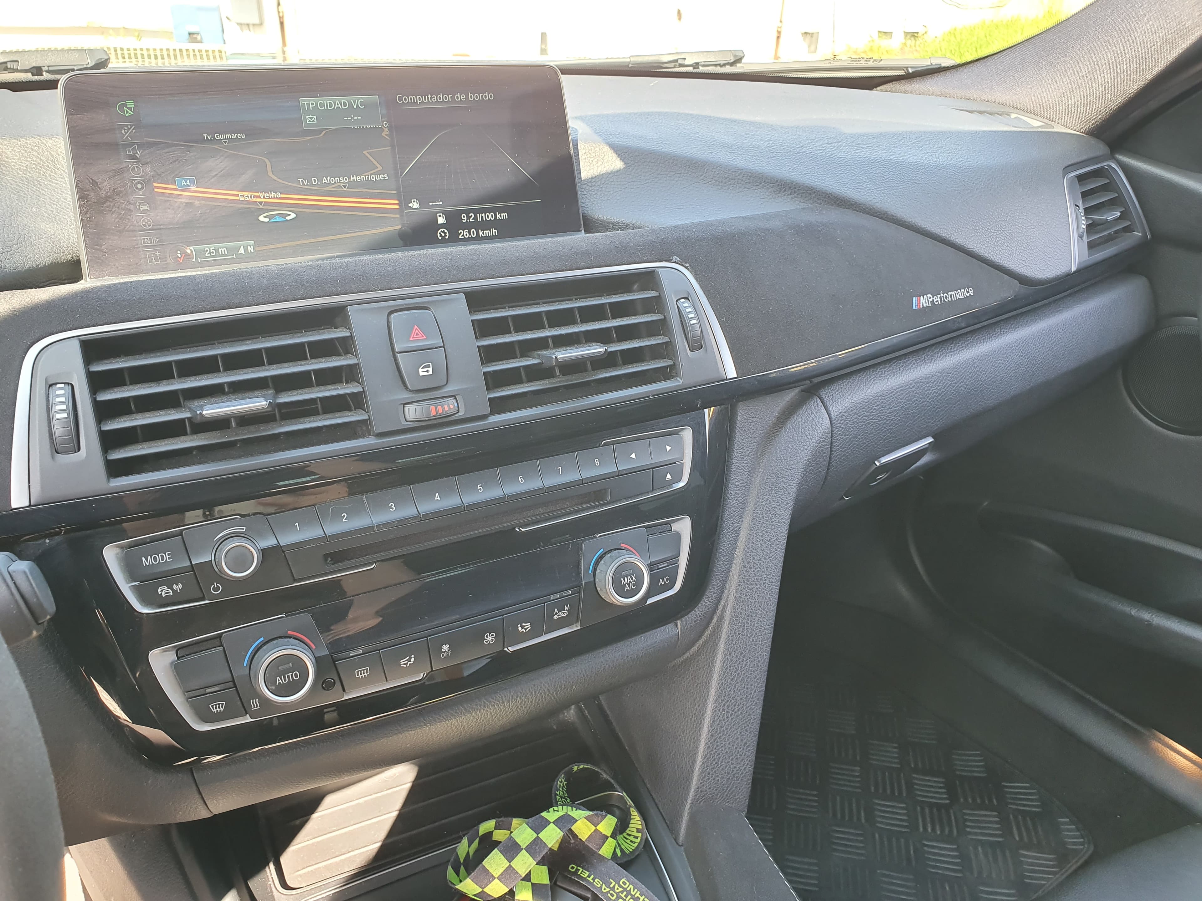 BMW 318 D · Ano 2016 — imagen 36