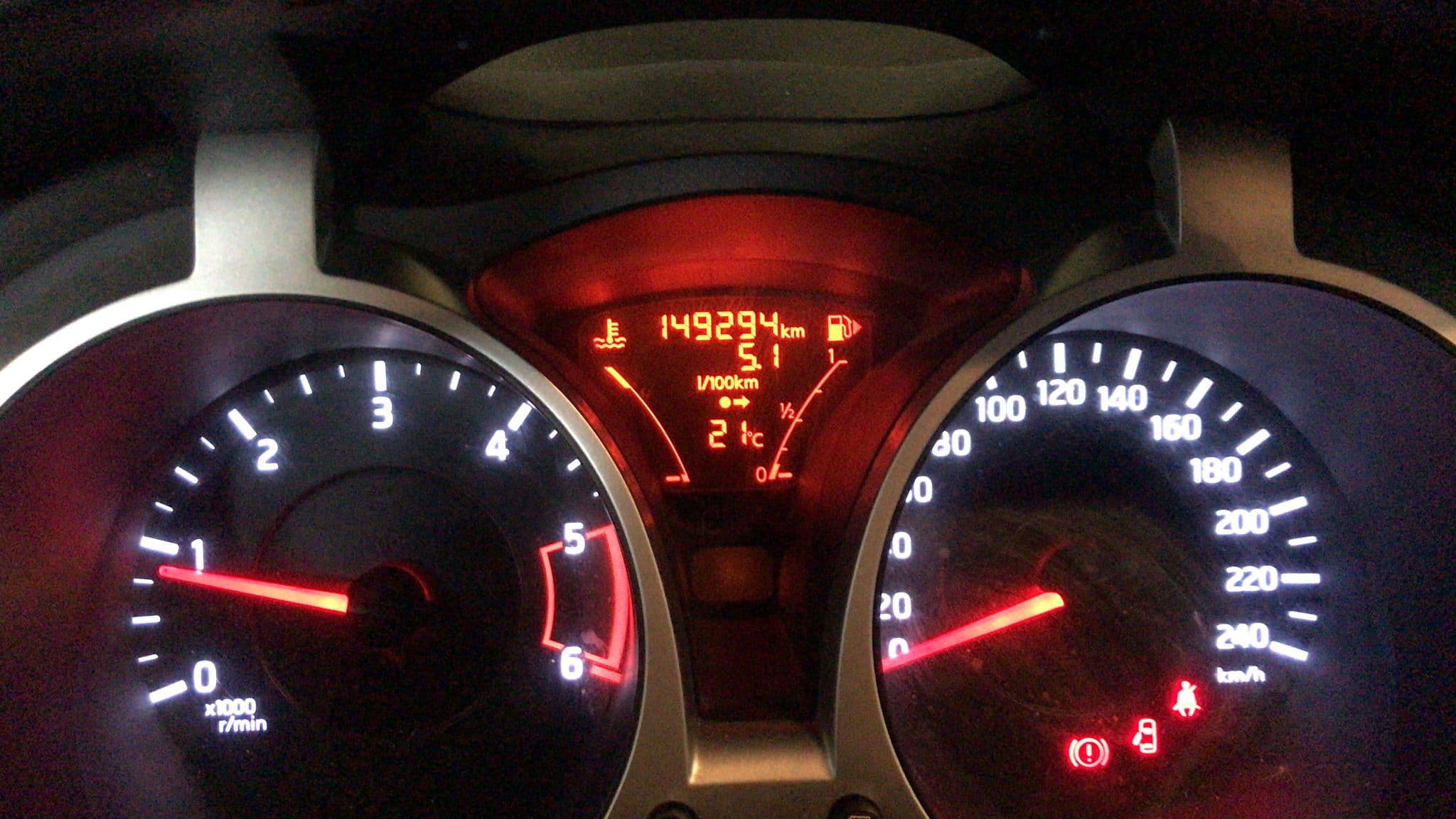 Nissan Juke 1.5 DCI · Ano 2015 — imagem 10