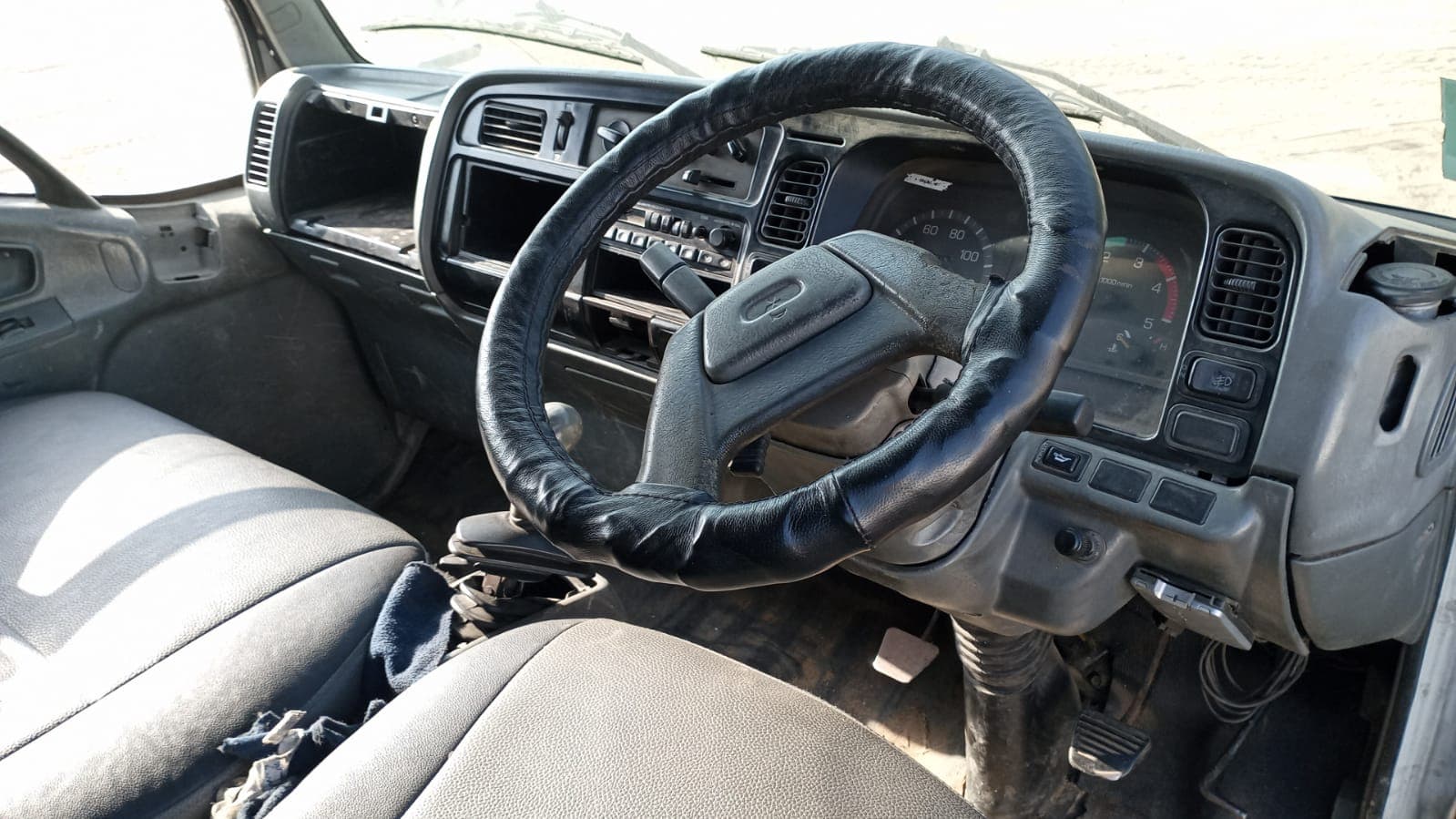 Mitsubishi Canter — imagen 9