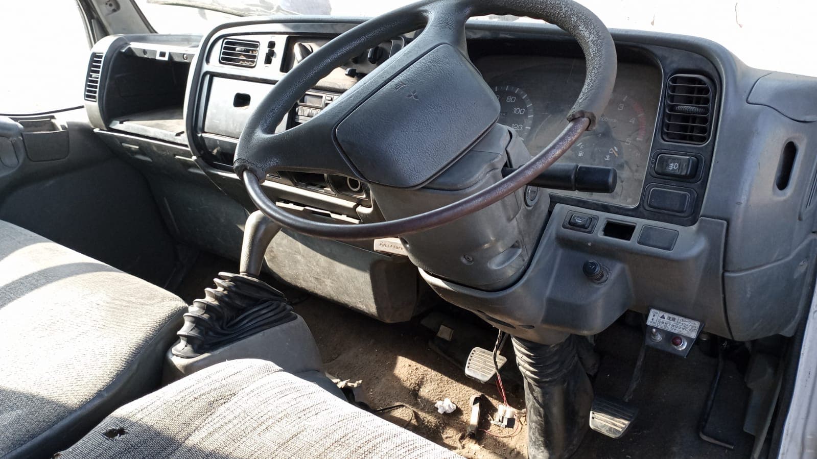 Mitsubishi Canter — imagen 9