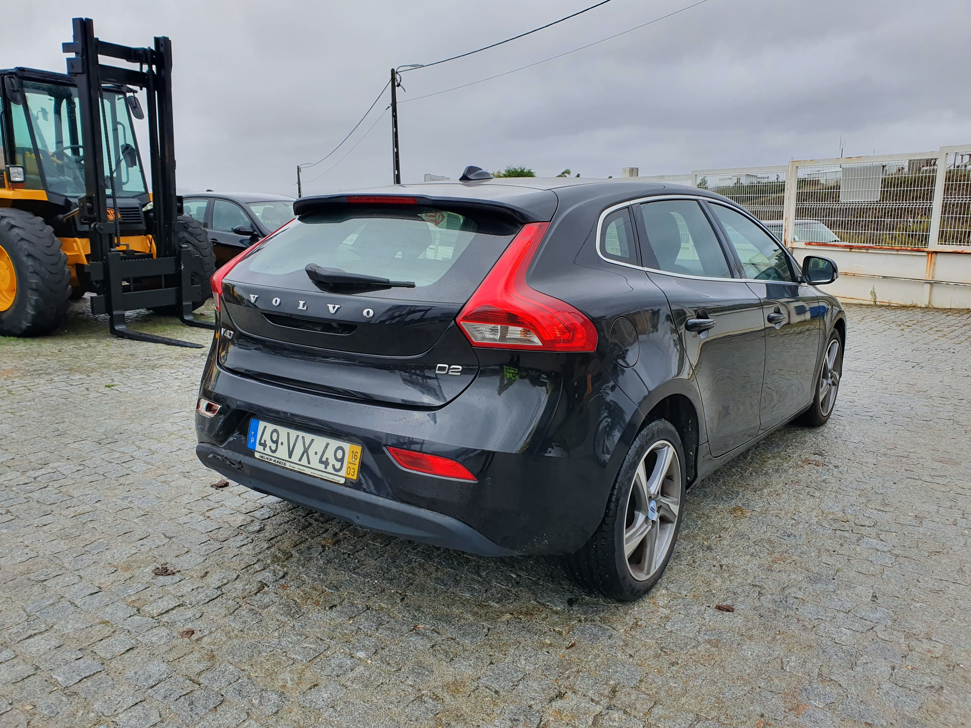 Volvo V40 · Ano 2016 — imagem 4
