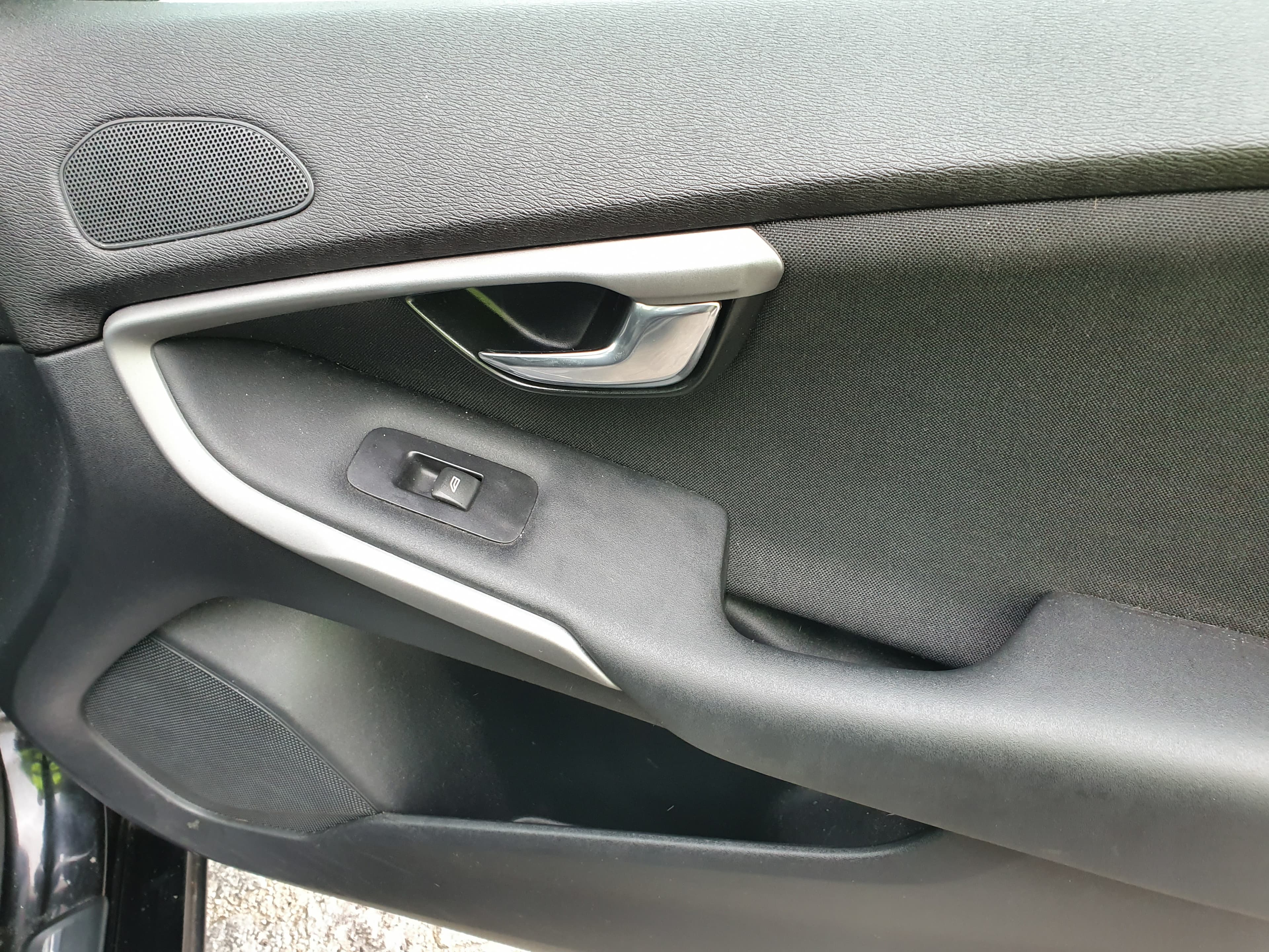 Volvo V40 · Ano 2016 — imagem 19
