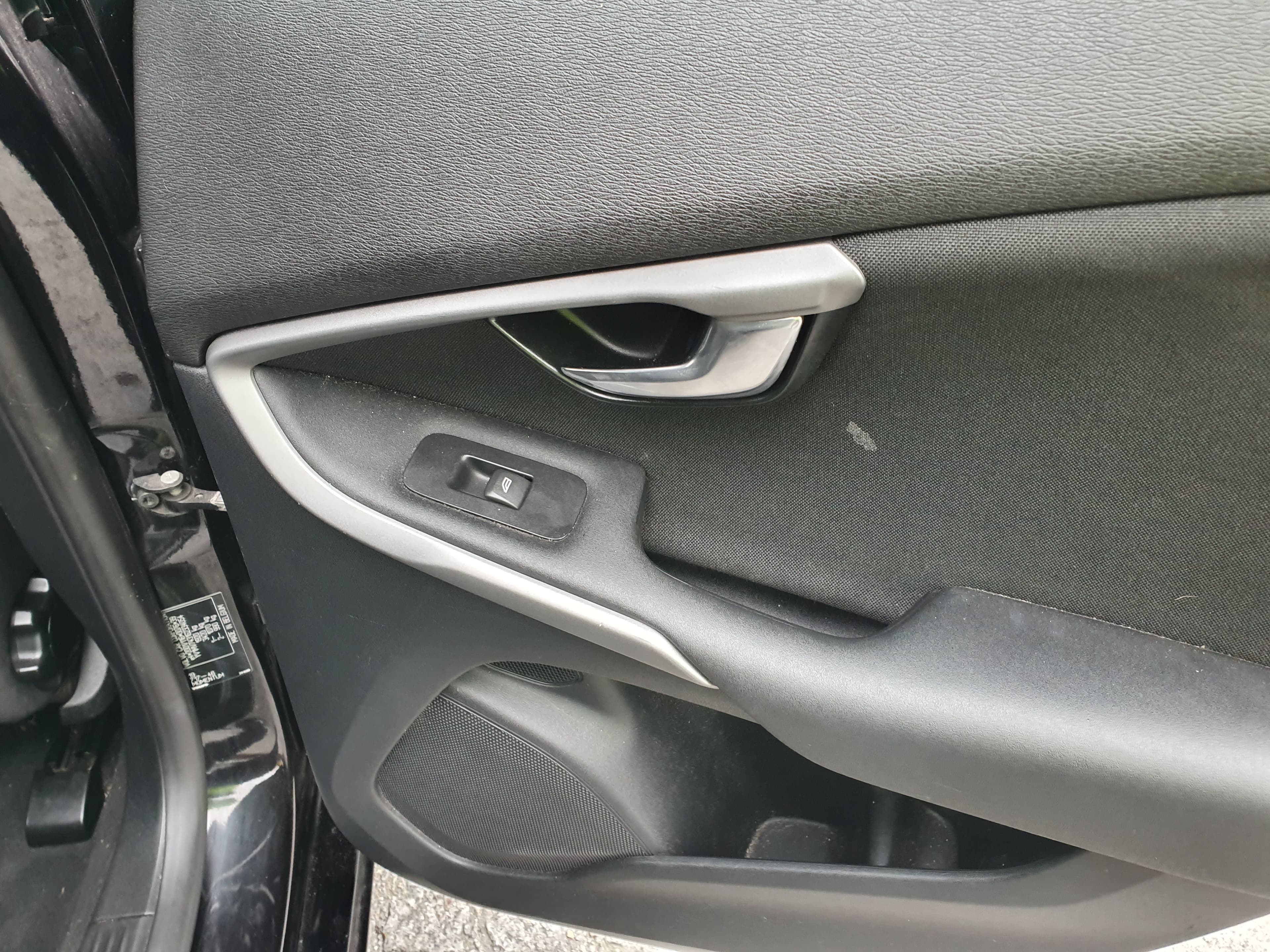Volvo V40 · Ano 2016 — imagem 16