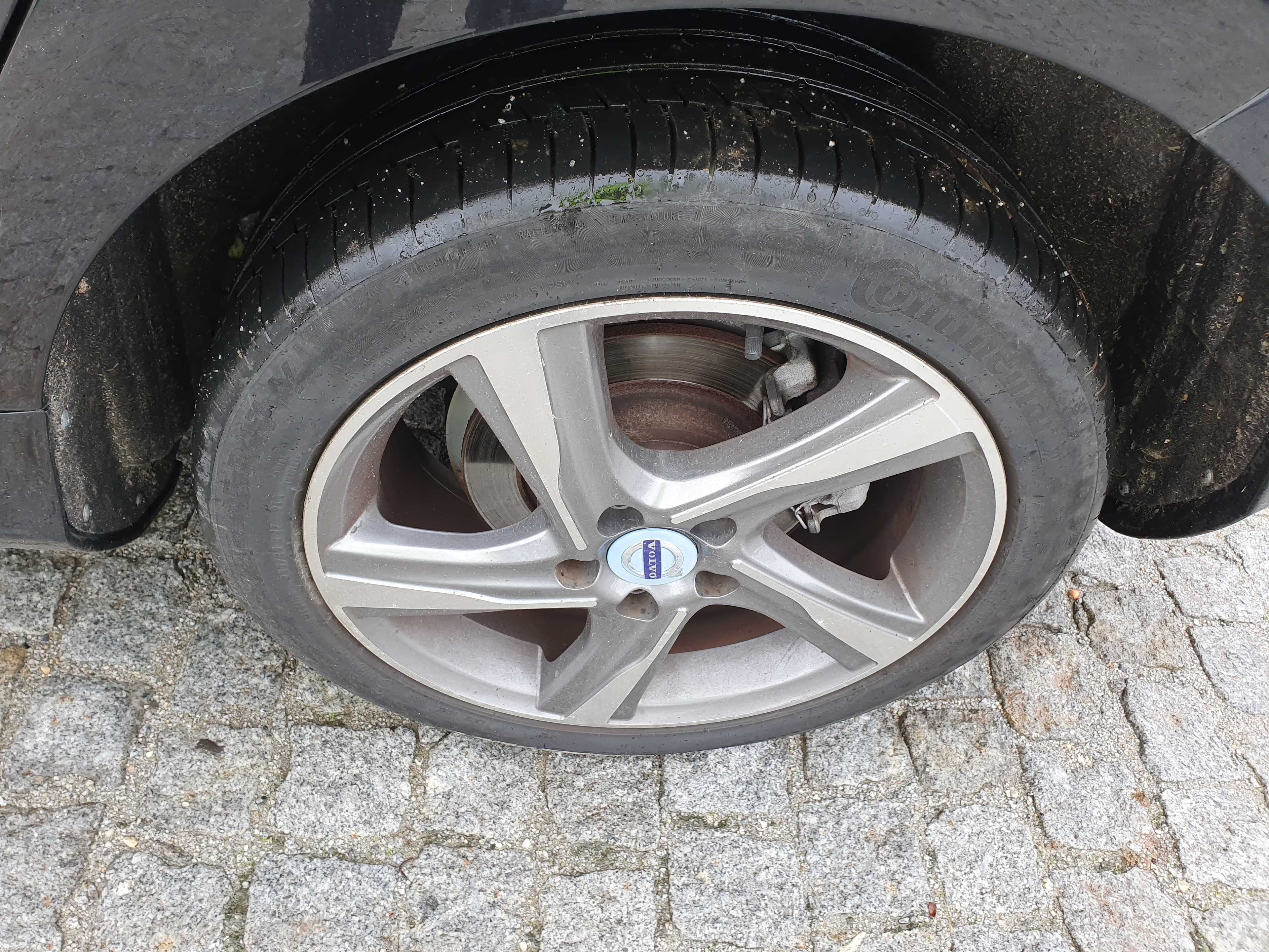 Volvo V40 · Ano 2016 — imagem 14