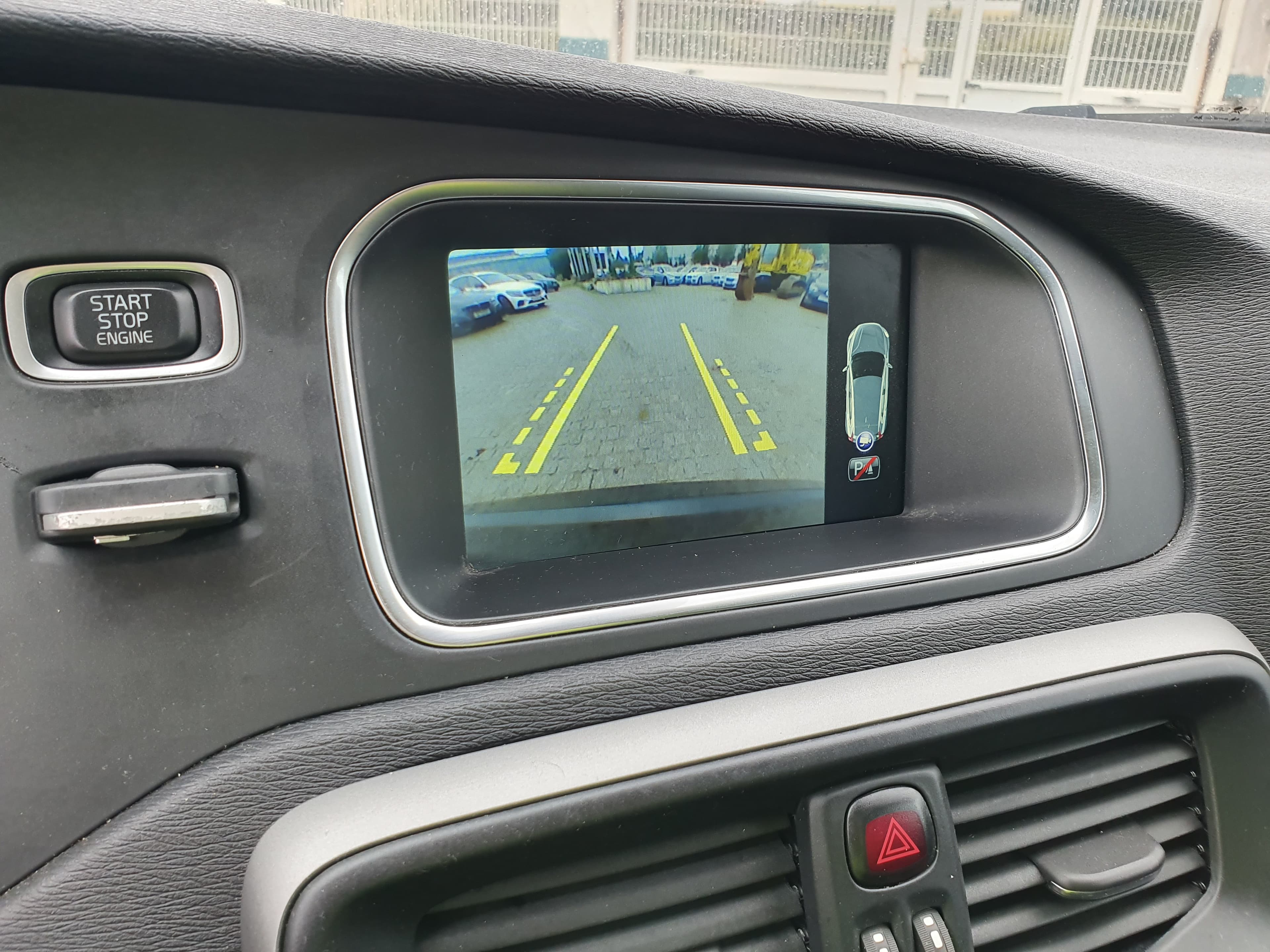 Volvo V40 · Ano 2016 — imagem 36