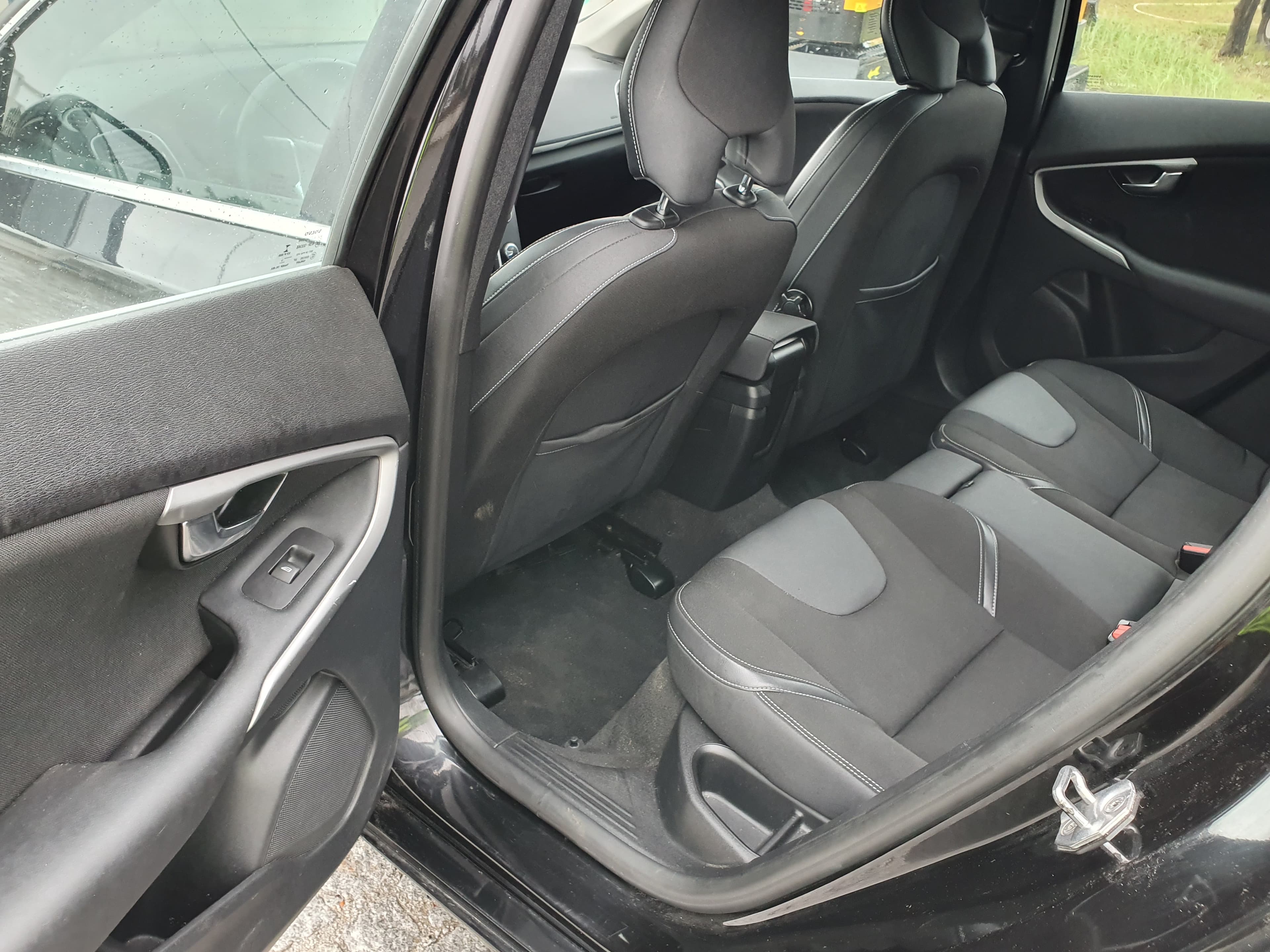Volvo V40 · Ano 2016 — imagem 28