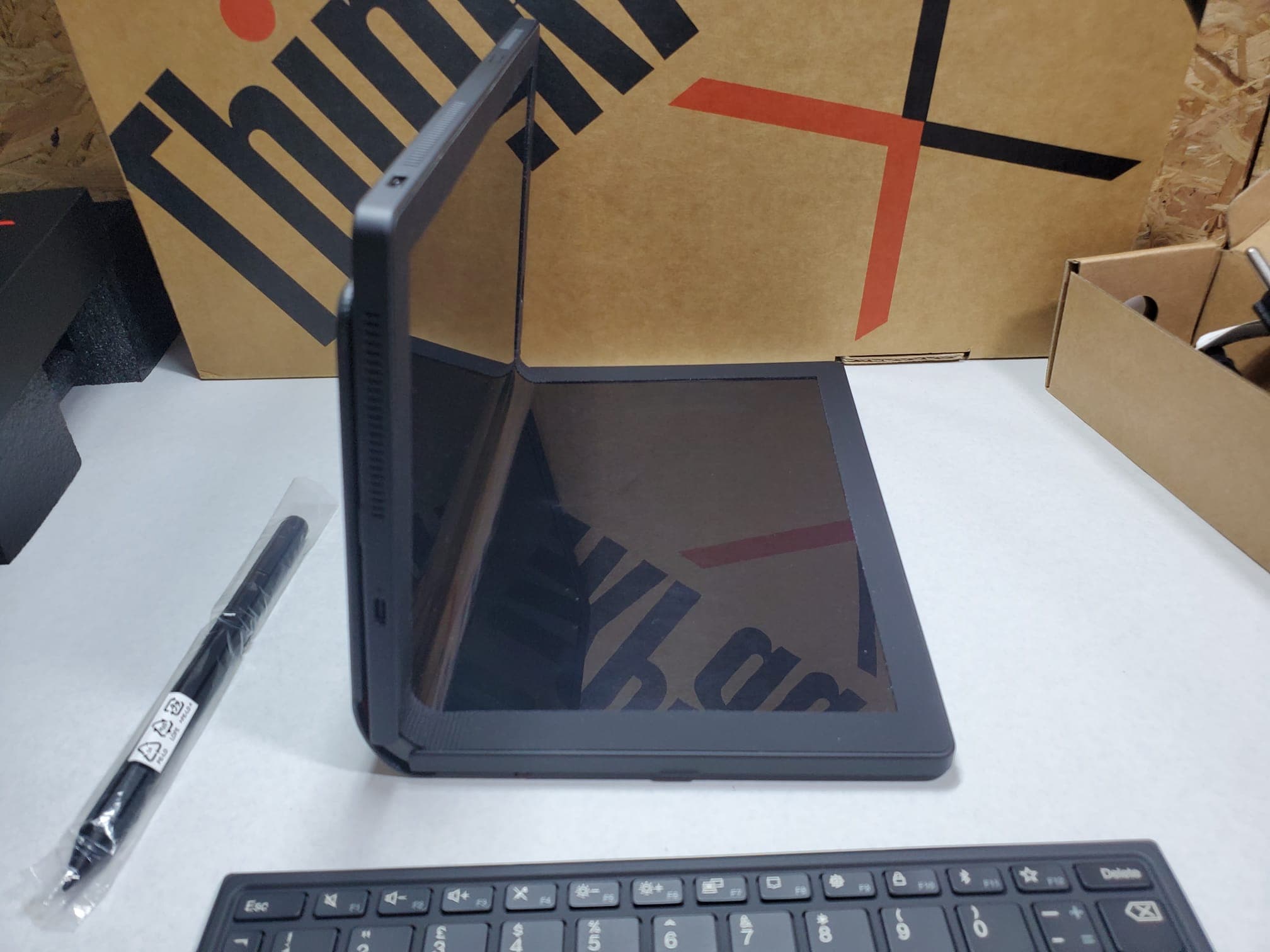 Portátil Lenovo ThinkPad X1 Fold — image 18
