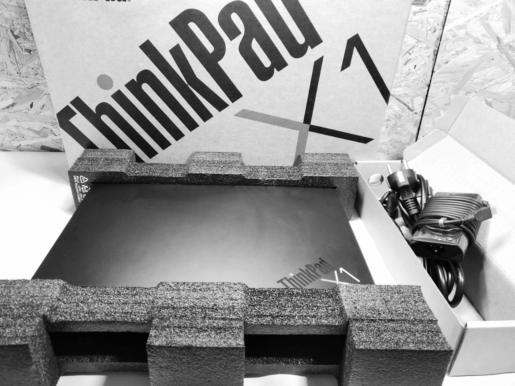 Portátil Lenovo ThinkPad X1 Fold — image 11