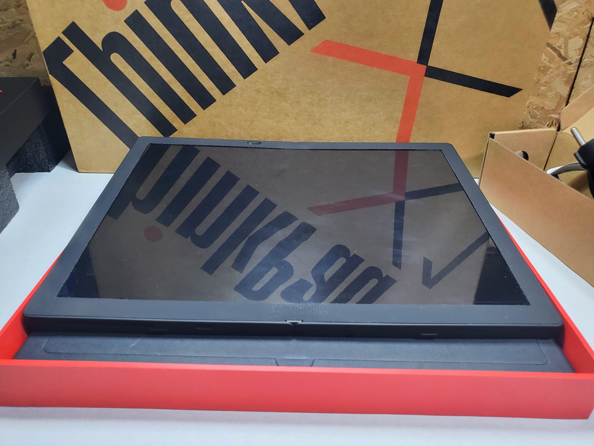 Portátil Lenovo ThinkPad X1 Fold — image 21