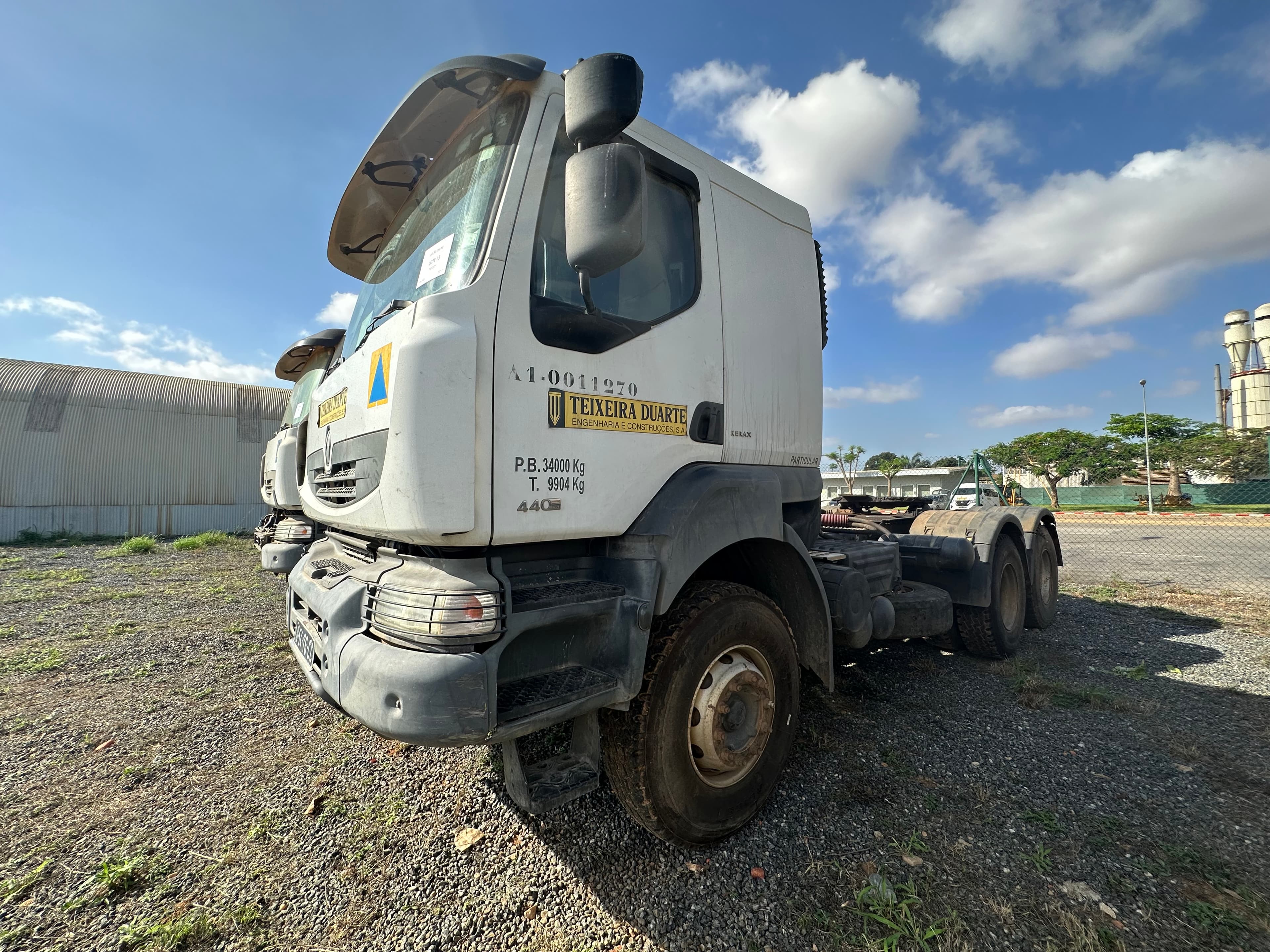 Camião Trator (Cavalo) 6X  Renault Kerax 440 Dxi — image 2