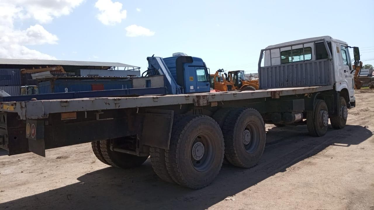 Camião Sinotruk Howo · 2013 — imagen 3