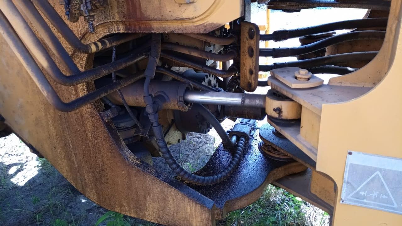 Pá carregadeira Caterpillar — image 11