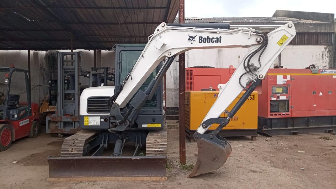 Mini escavadora BOB CAT — imagen 6