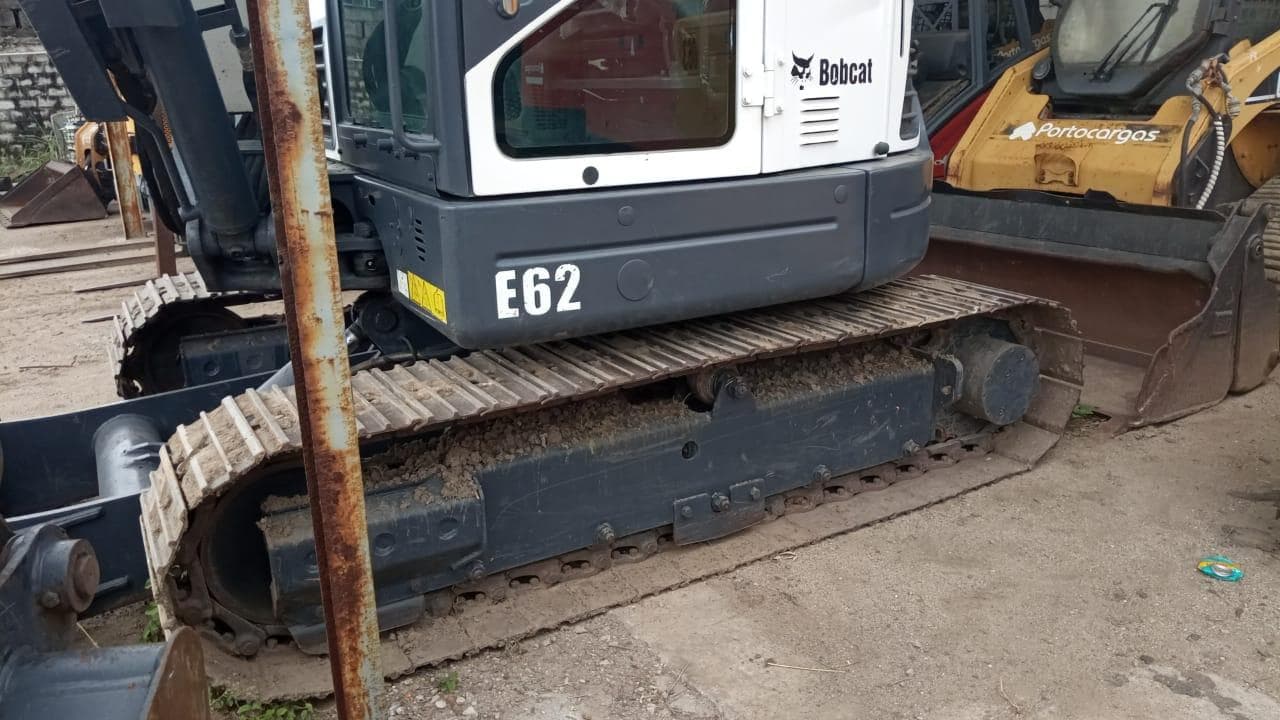 Mini escavadora BOB CAT — imagen 9