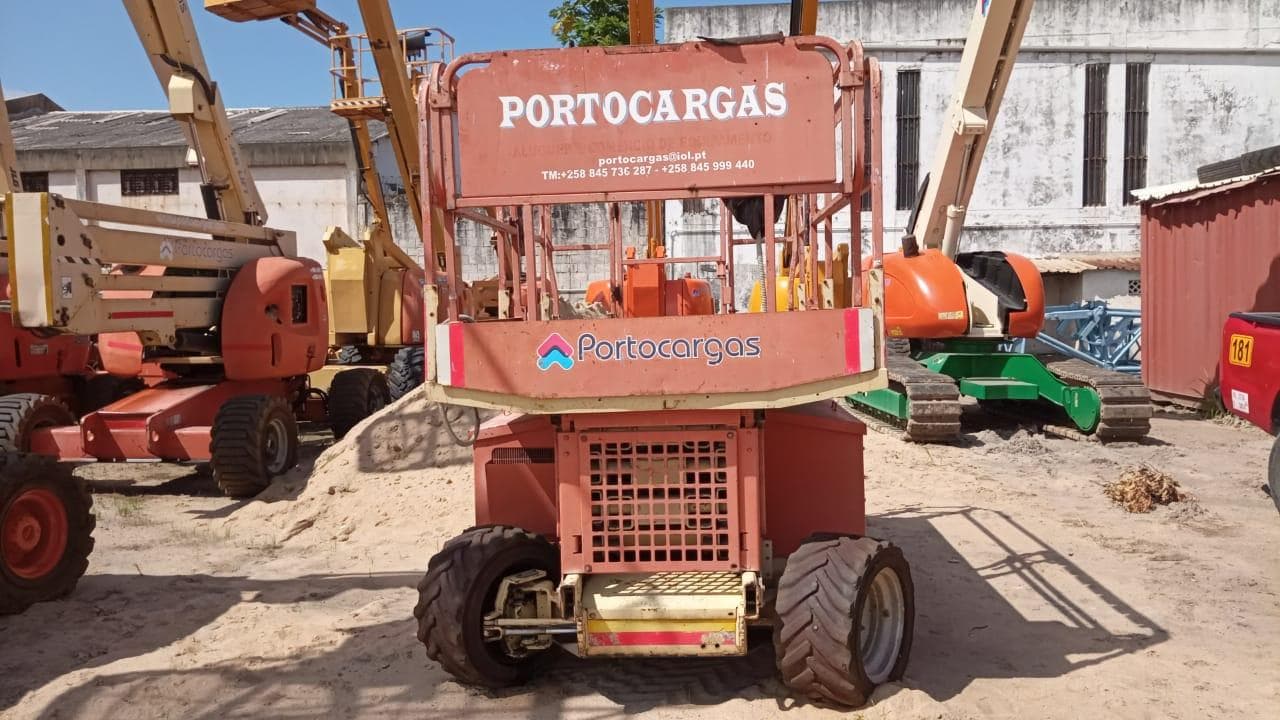 Plataforma elevatória JLG 260 MRT — imagen 2