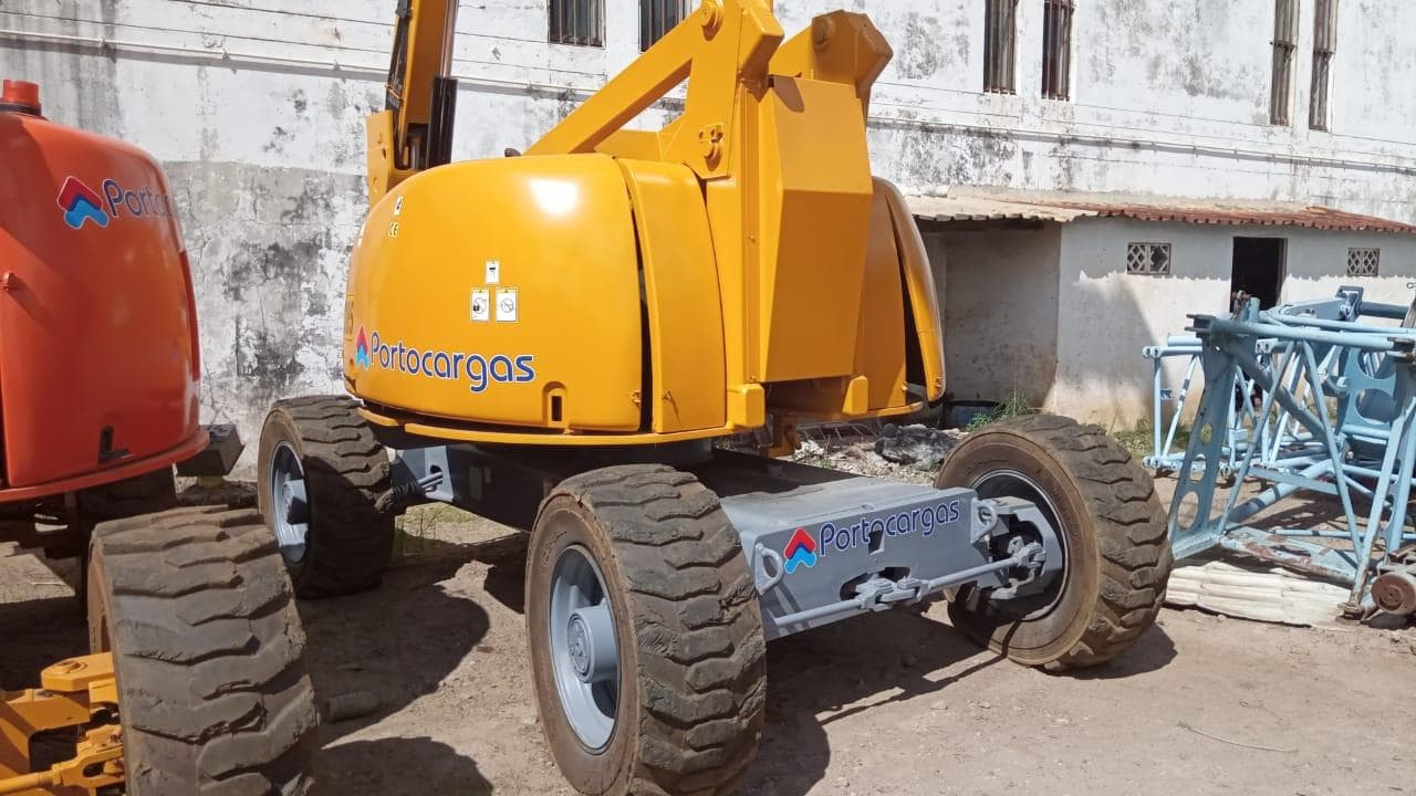 Plataforma elevatória Haulotte HA26PX