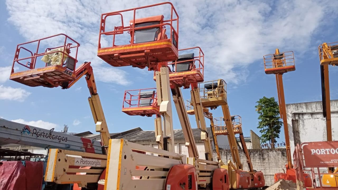 Plataforma elevatória JLG 16M — image 8