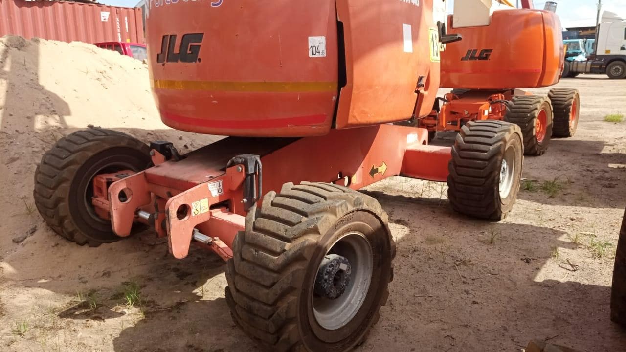 Plataforma elevatória JLG-LIFT (16m) — imagem 4