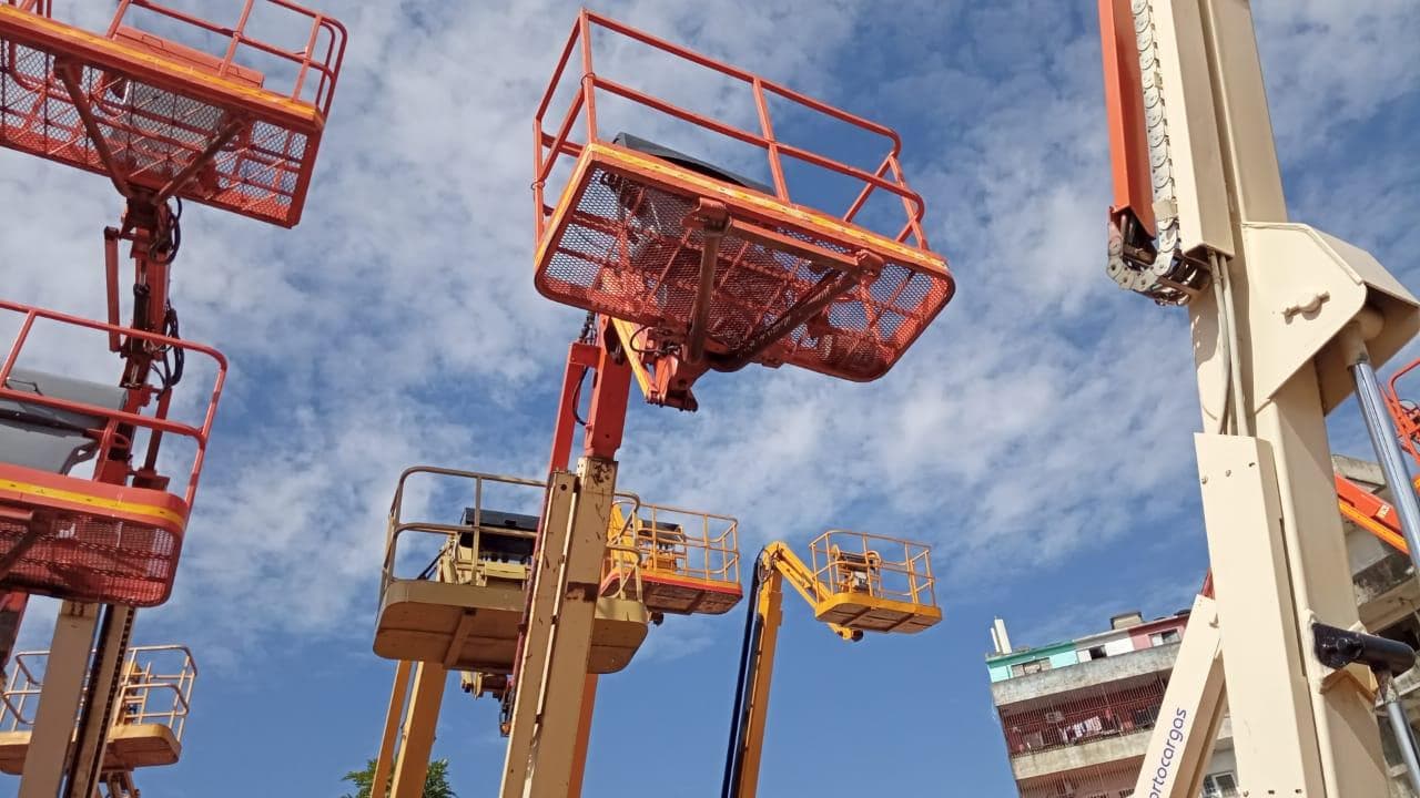 Plataforma elevatória JLG-LIFT (16m) — imagem 7