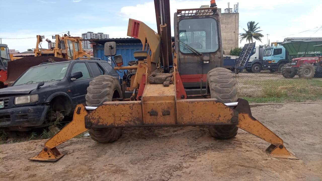 Caterpillar TH63 — imagen 2