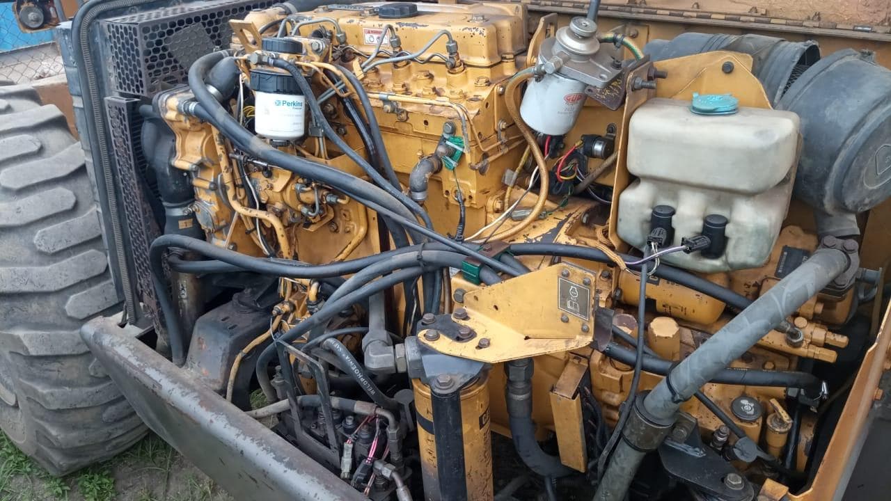Caterpillar TH63 — imagen 3